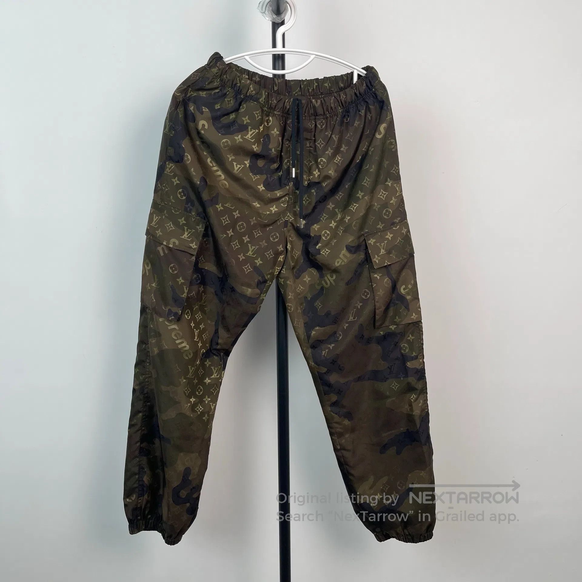 Louis Vuitton Louis Vuitton Camouflage Printed Logo Waterproof Pants Siz Size US 36 / EU 52 - 2 Thumbnail