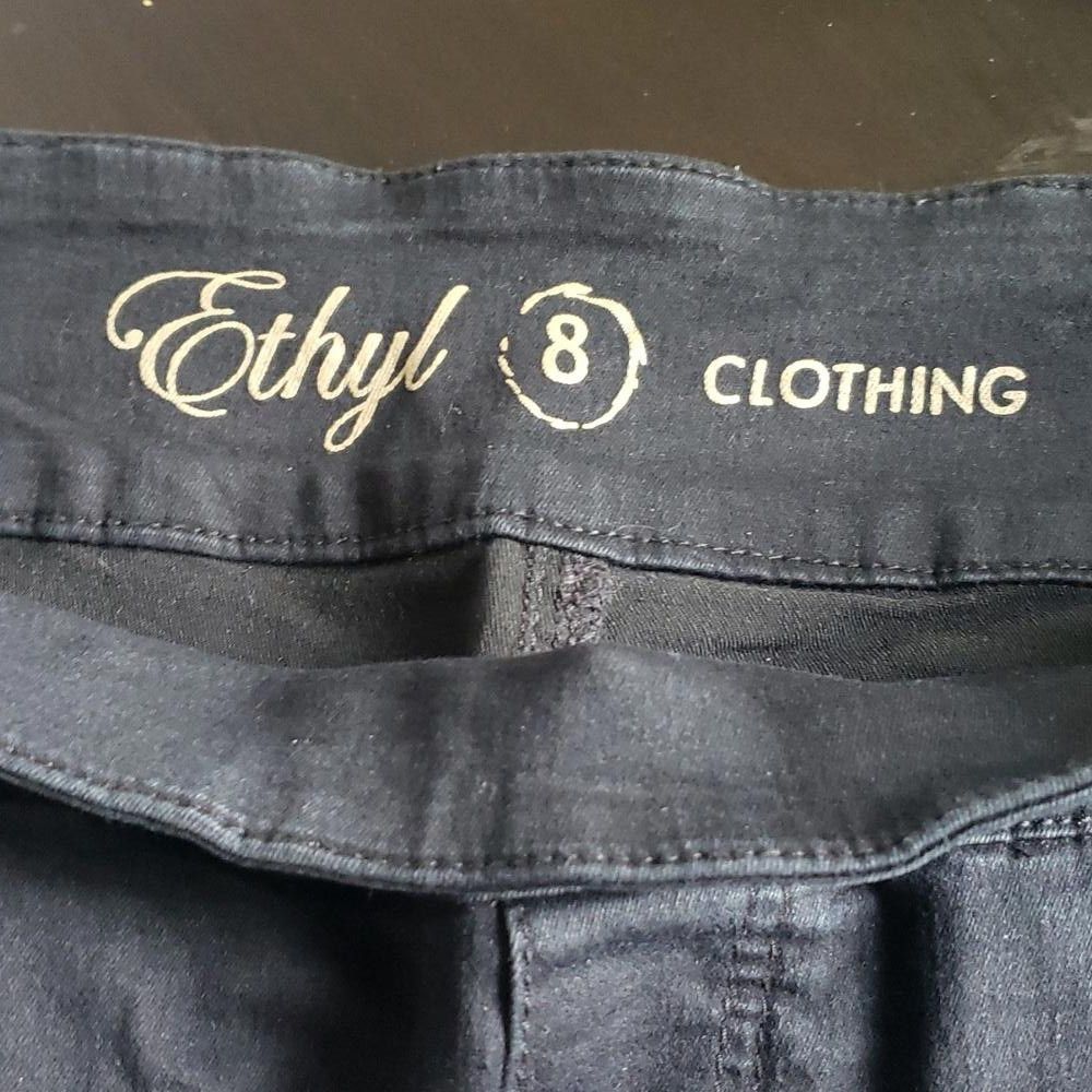 Designer CT1489 Ethyl Black Rhinestone Rimmed Cuff & Pocket Jean 8 Size 30" / US 8 / IT 44 - 5 Thumbnail