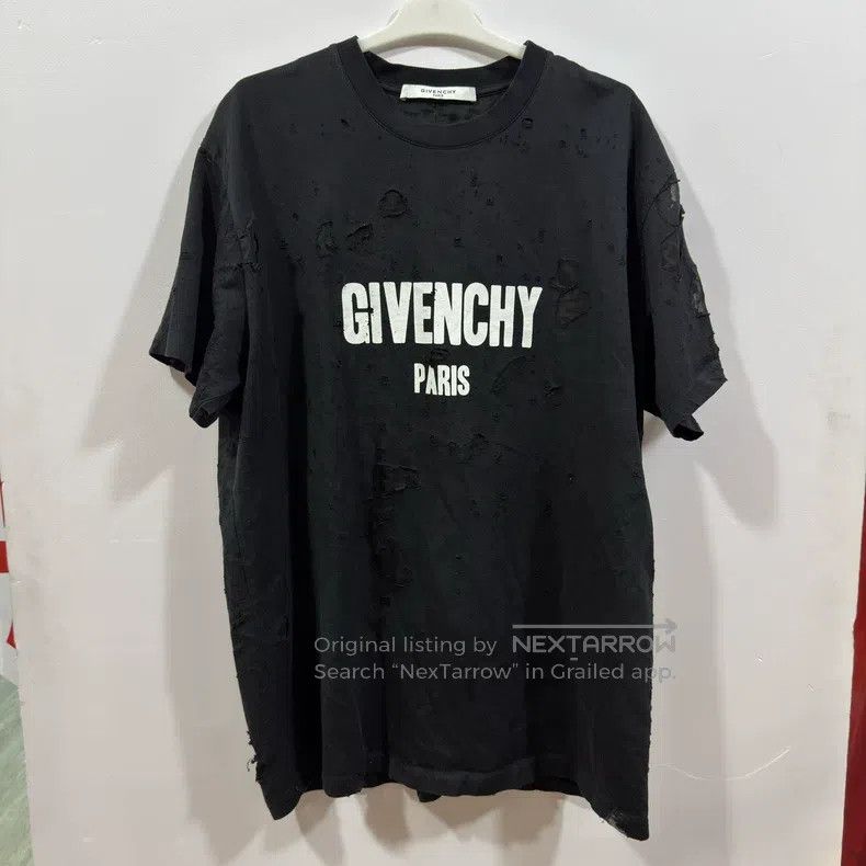 Givenchy Givenchy Black ripped short-sleeved T-shirt Size US S / EU 44-46 / 1 - 1 Thumbnail
