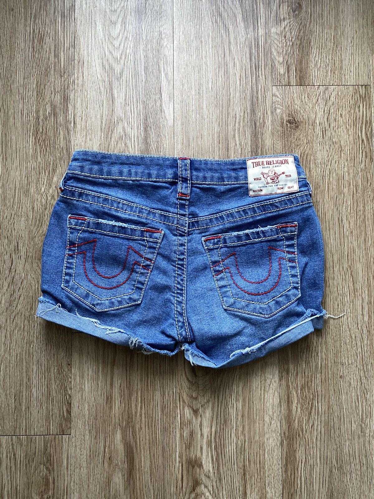 True Religion True Religion Mini Jean Shorts Size 26" / US 2 / IT 38 - 2 Thumbnail