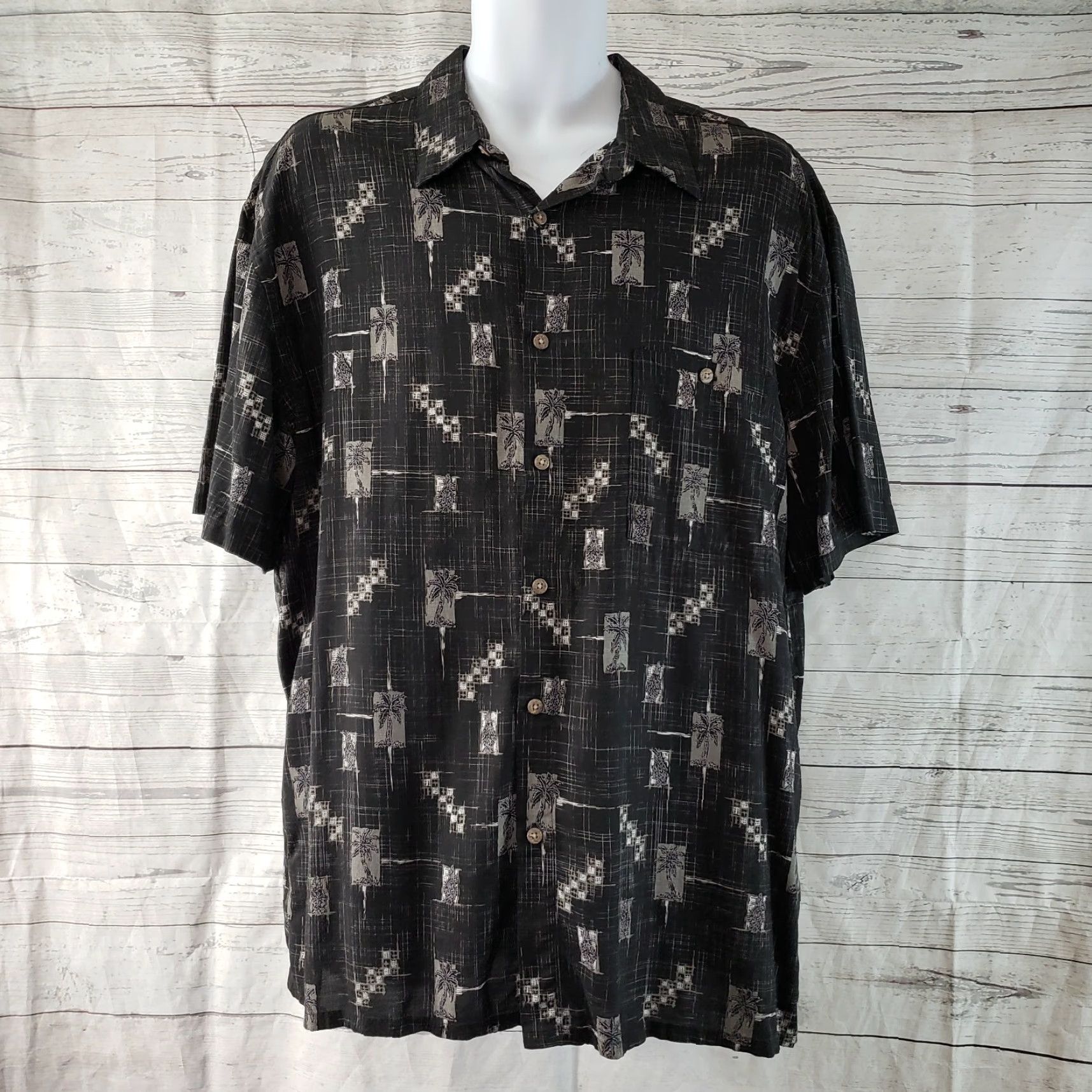 Vintage Island Shores Mens Hawaiian Shirt XL Black Gray Palm Trees Short Sleeve Rayon Button-Up Casual Size US XL / EU 56 / 4 - 2 Thumbnail