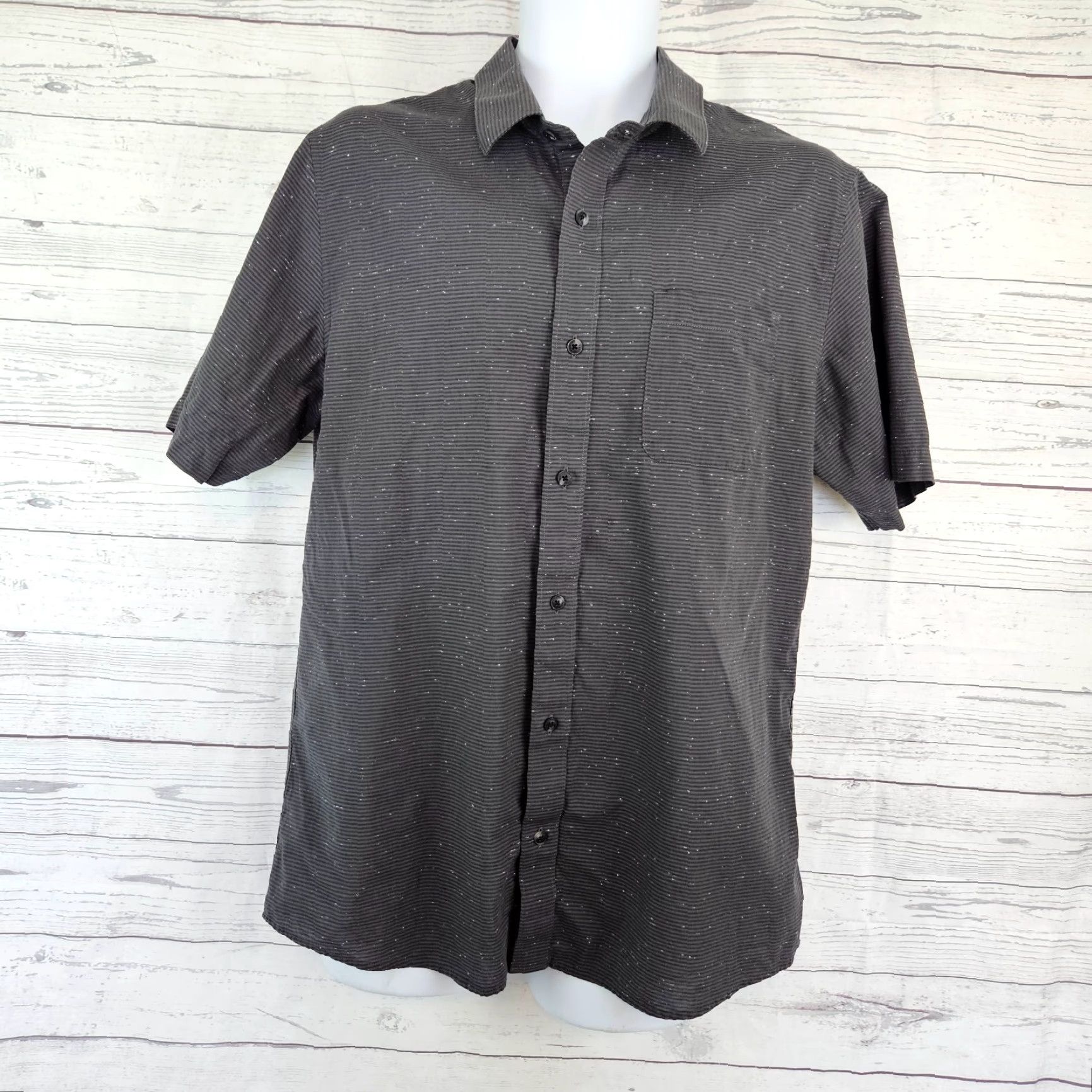 TravisMathew VINTAGE Travis Mathew Mens Button-Up Shirt Short Sleeve Black Gray Stripe L Shirt Mens Size US L / EU 52-54 / 3 - 2 Thumbnail
