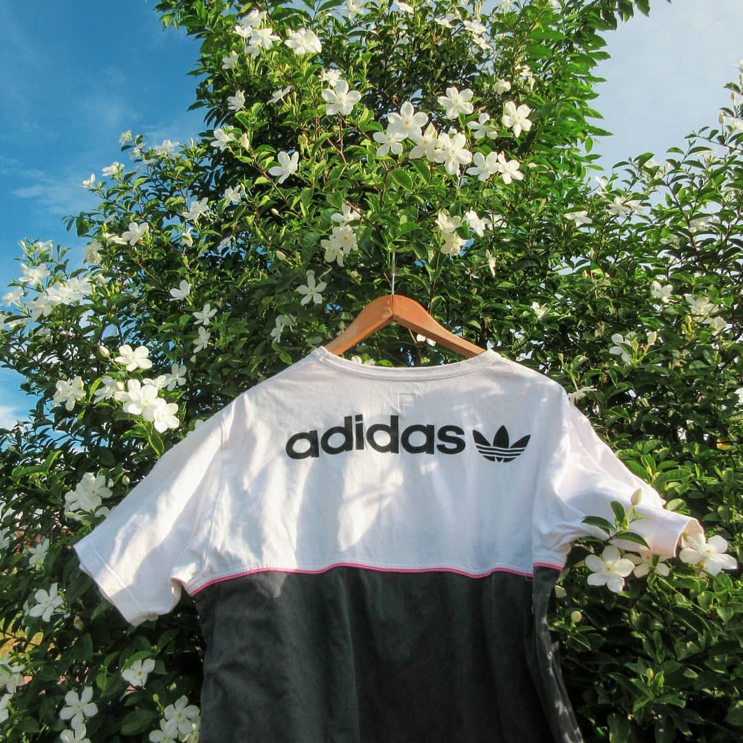 Adidas Adidas Originals Iconic T Shirt Big Logo backprint Two Tone Size US L / EU 52-54 / 3 - 1 Thumbnail