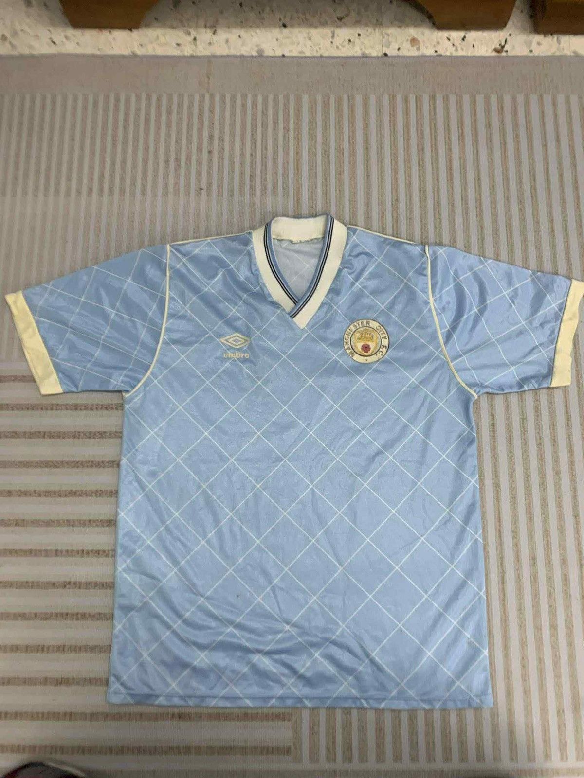 Umbro VINTAGE MANCHESTER CITY KIT 1988/89 Size US M / EU 48-50 / 2 - 1 Thumbnail