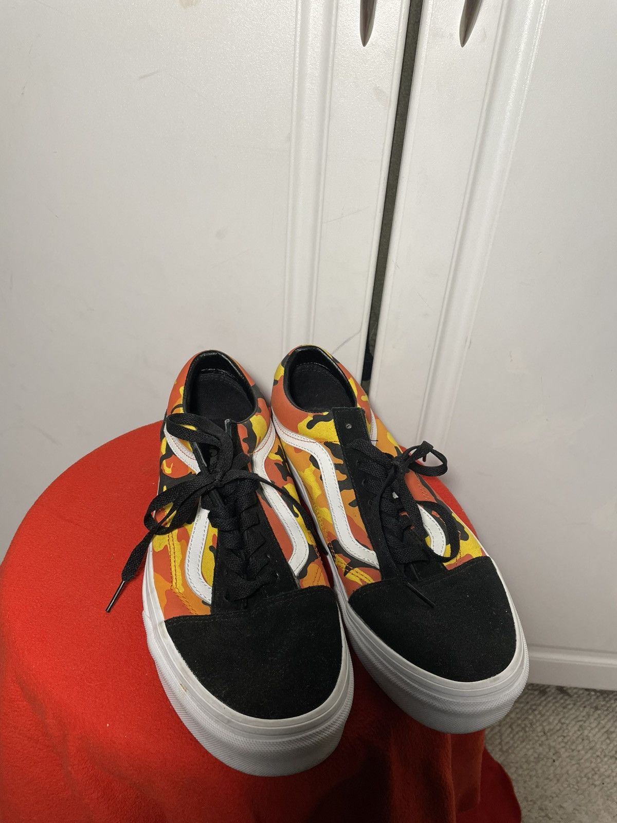 Vans Vans classic orange camo Size US 10.5 / EU 43-44 - 4 Thumbnail