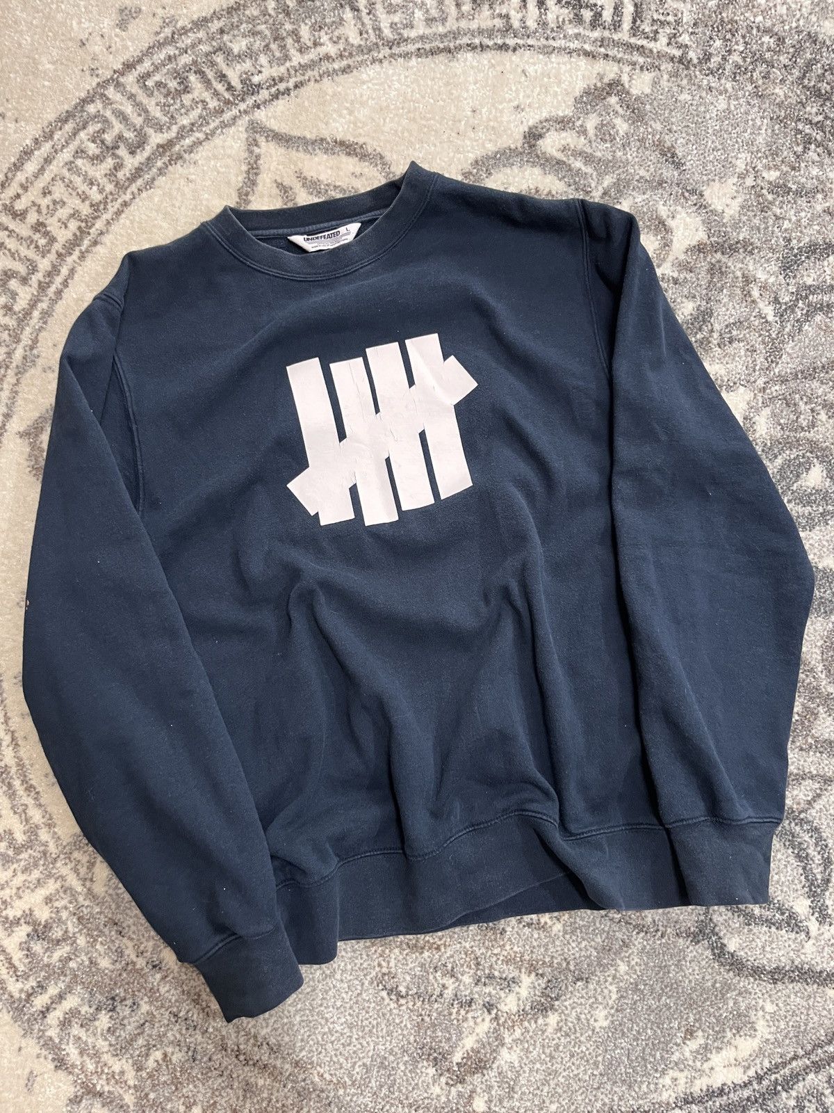 Undefeated Undefeated big Logo crewneck USA swag Size US L / EU 52-54 / 3 - 2 Thumbnail
