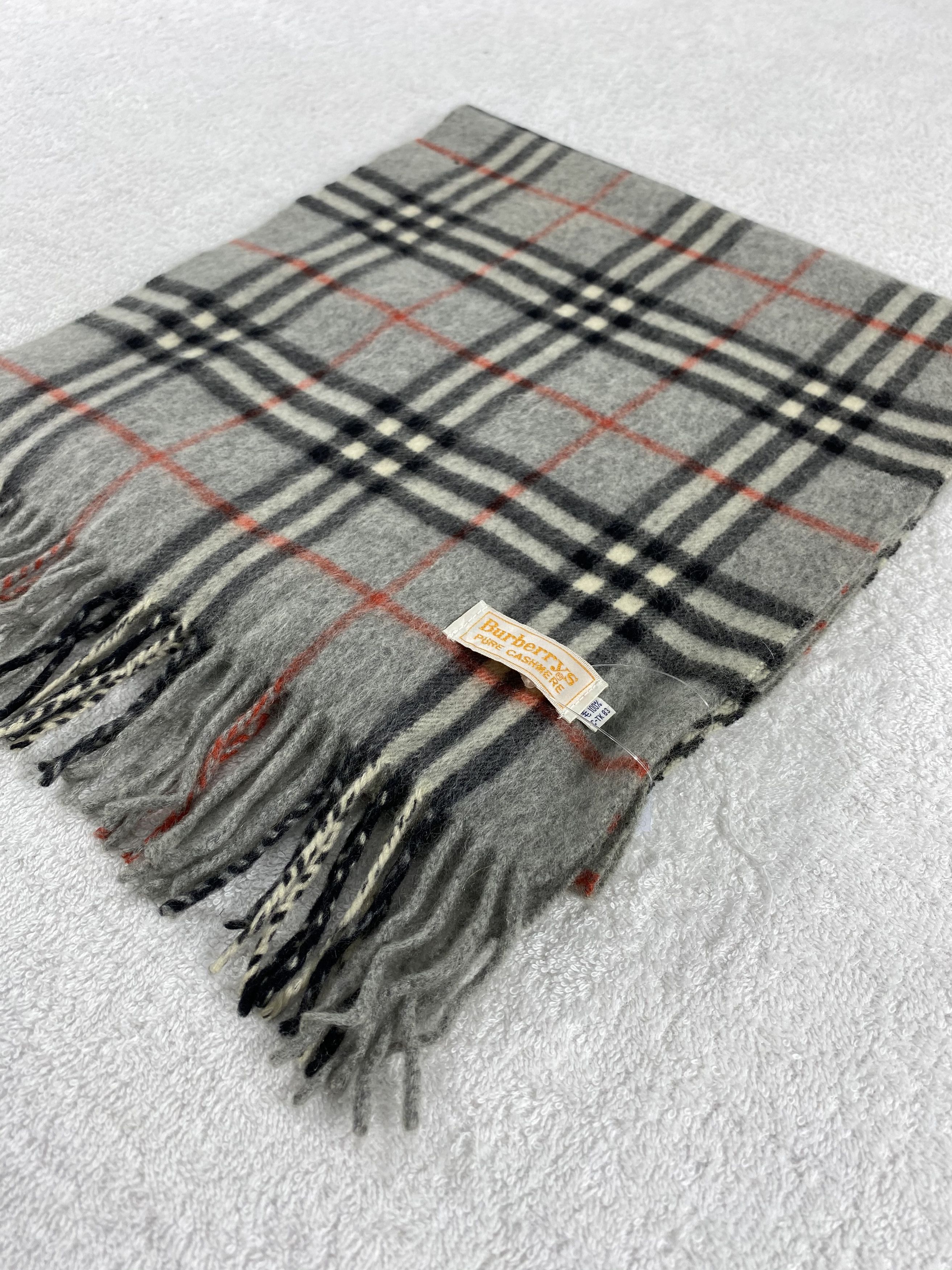 Burberry Vintage Burberry Scarf/Muffler/Neckwear MF737 Size ONE SIZE - 3 Thumbnail
