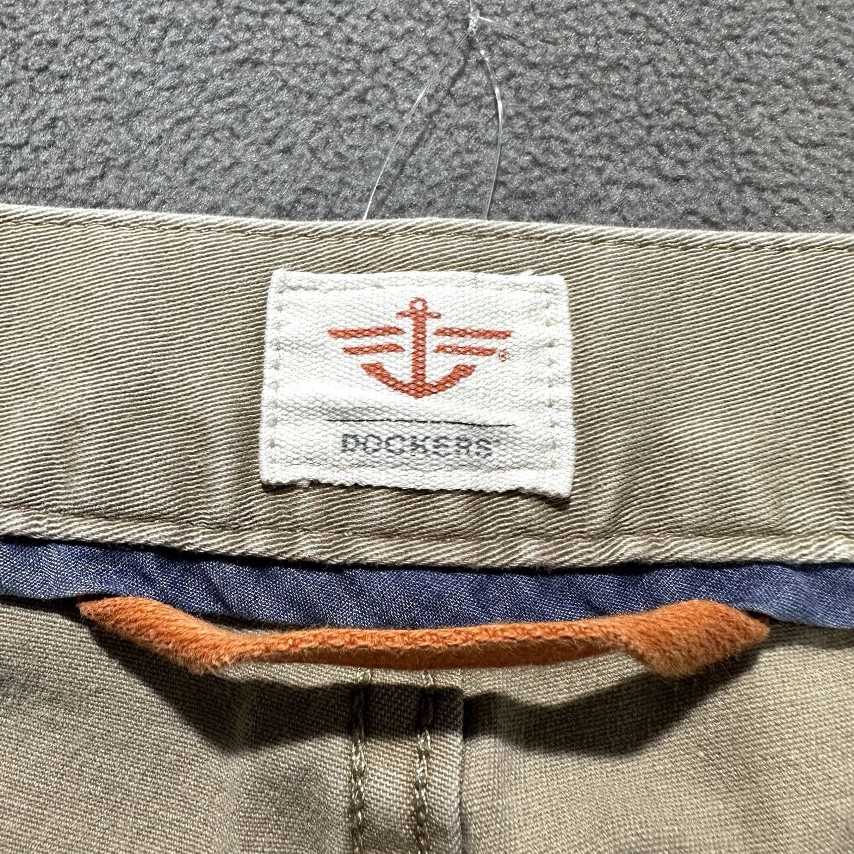 Dockers DOCKERS BeigE Khaki Flat Front Pants Mens 34x34 Straight Fit Classic Khakis Logo Preppy EUC Size US 34 / EU 50 - 7 Thumbnail