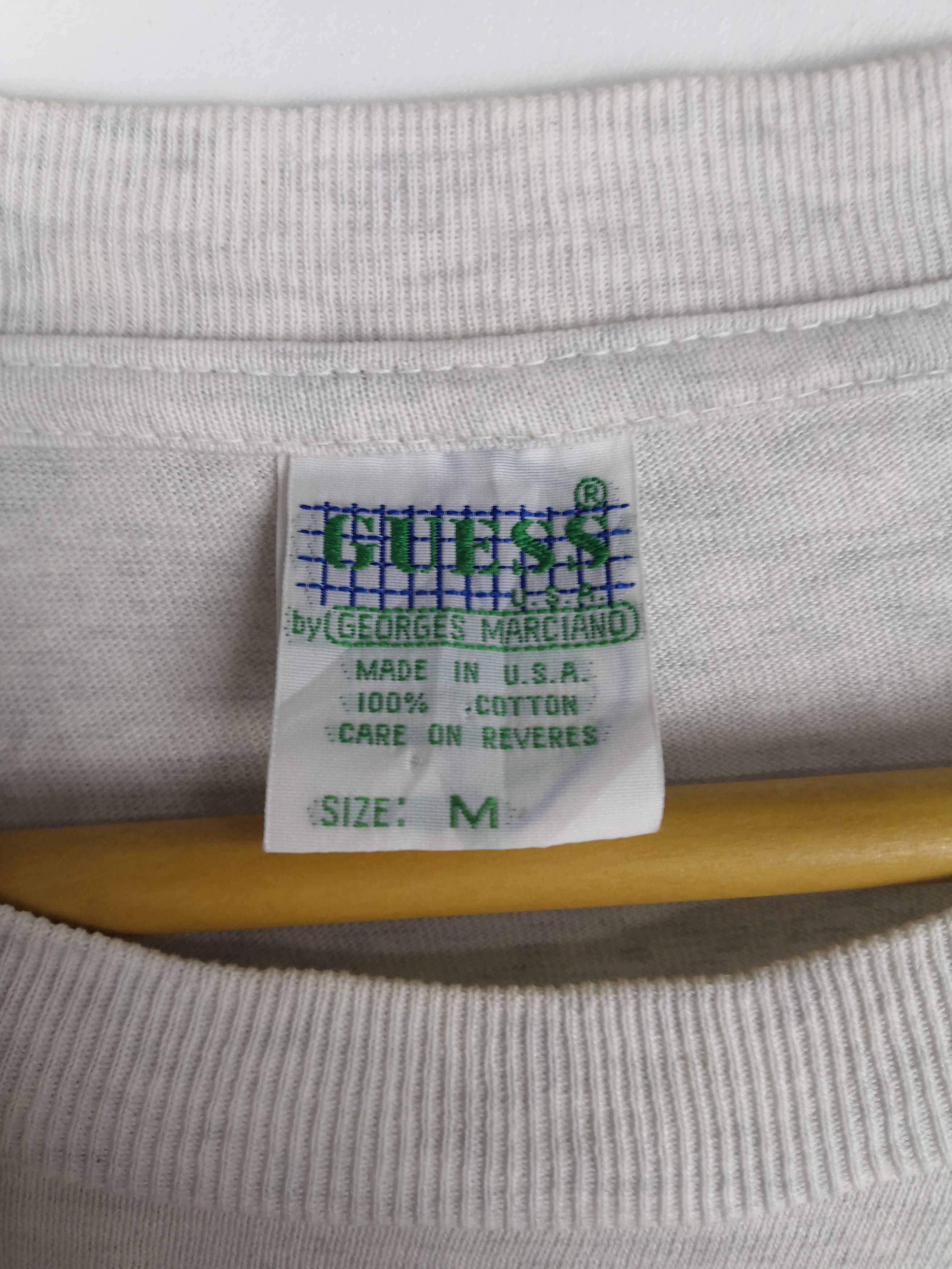 Guess Vintage 90s Guess T-Shirt Big Logo Embroidery Spellout Size US M / EU 48-50 / 2 - 5 Thumbnail