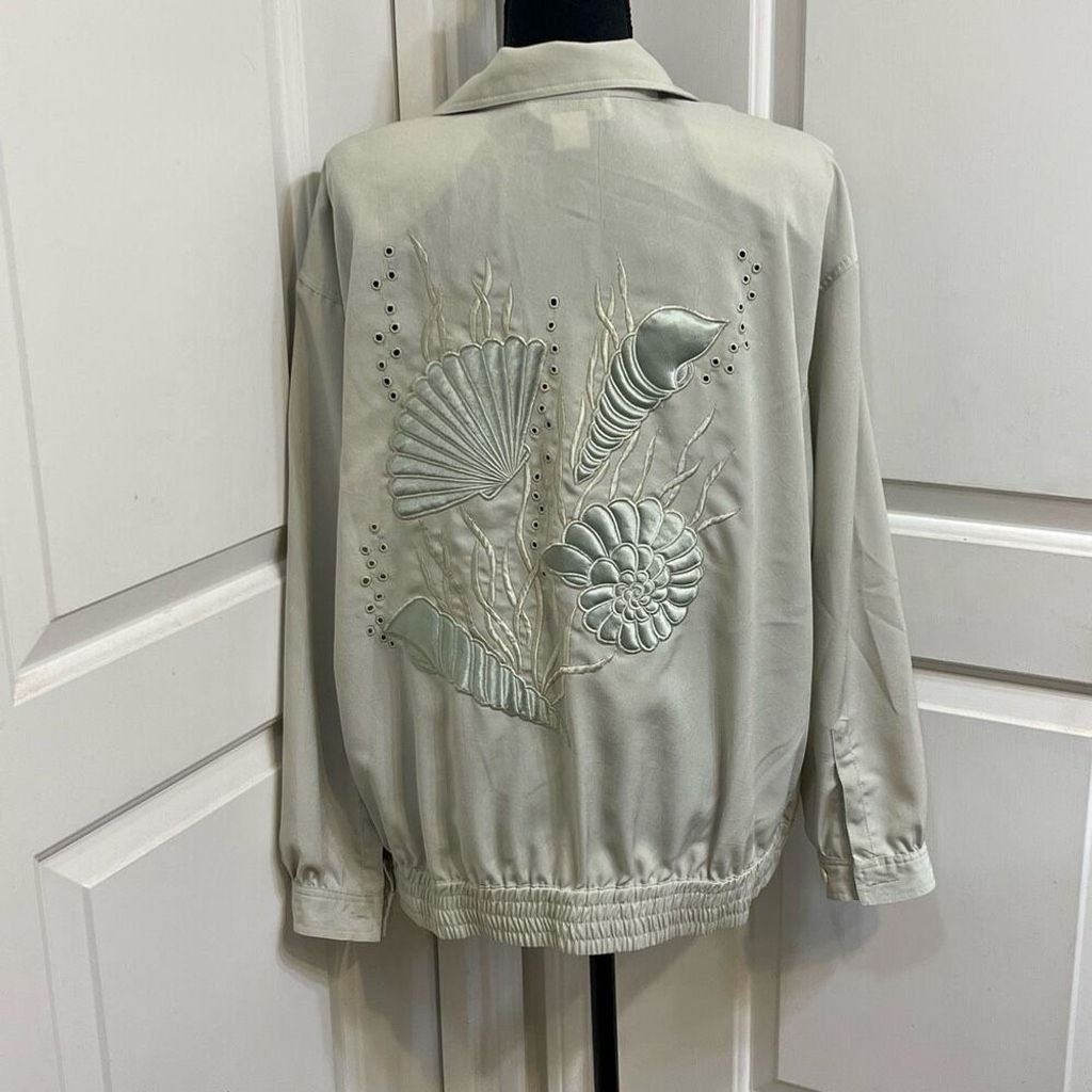 Other Vintage CC Sport Shell Embroidered Sea Foam Button Jacket M Size M / US 6-8 / IT 42-44 - 1 Thumbnail