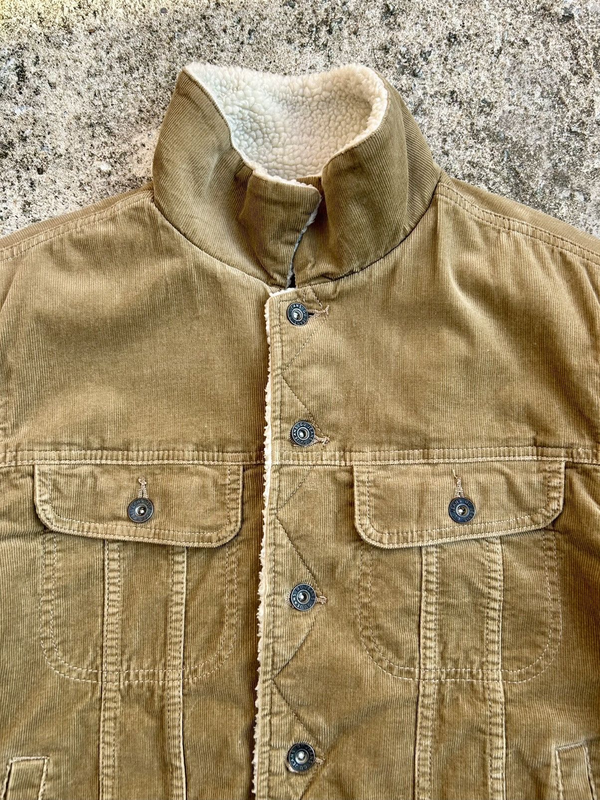 GU Vintage 1990s GU Corduroy Sherpa-Lined Trucker Jacket. Size US M / EU 48-50 / 2 - 5 Thumbnail