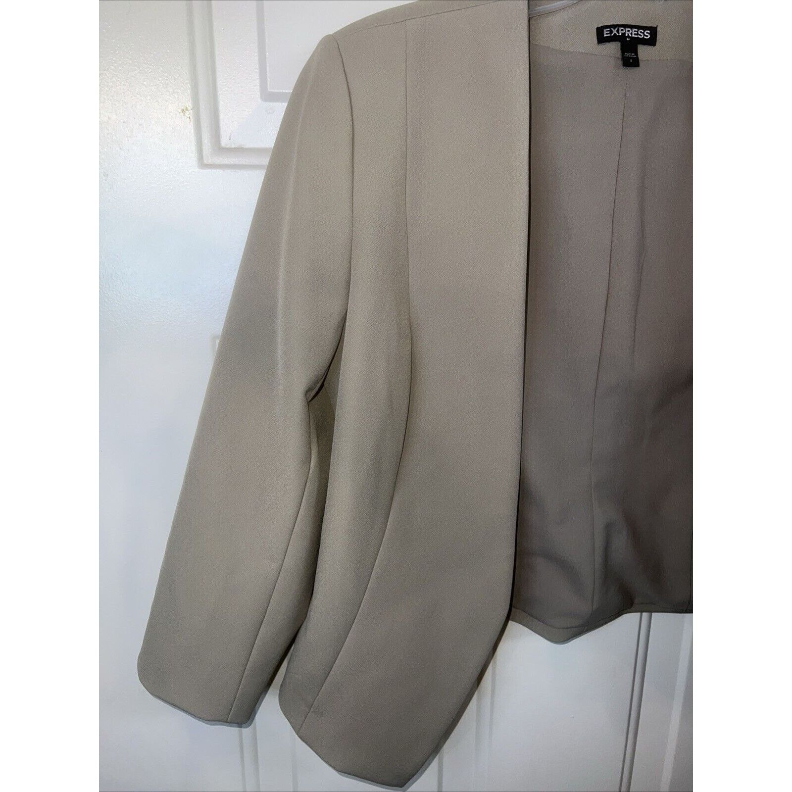 Express Express Women’s Blazer Tan 3/4 Sleeve Jacket Shrug Size 4 Size S / US 4 / IT 40 - 2 Thumbnail