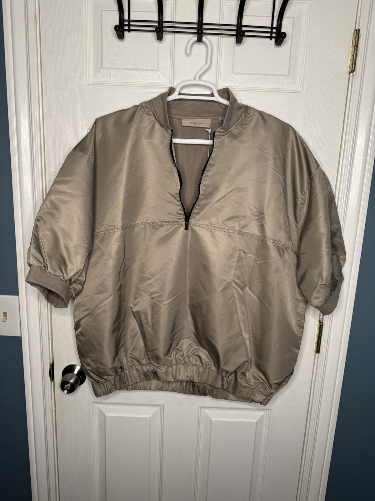 Fear of God Fear of God ESSENTIALS Nylon 1/4 Zip Size US XL / EU 56 / 4 - 1 Thumbnail