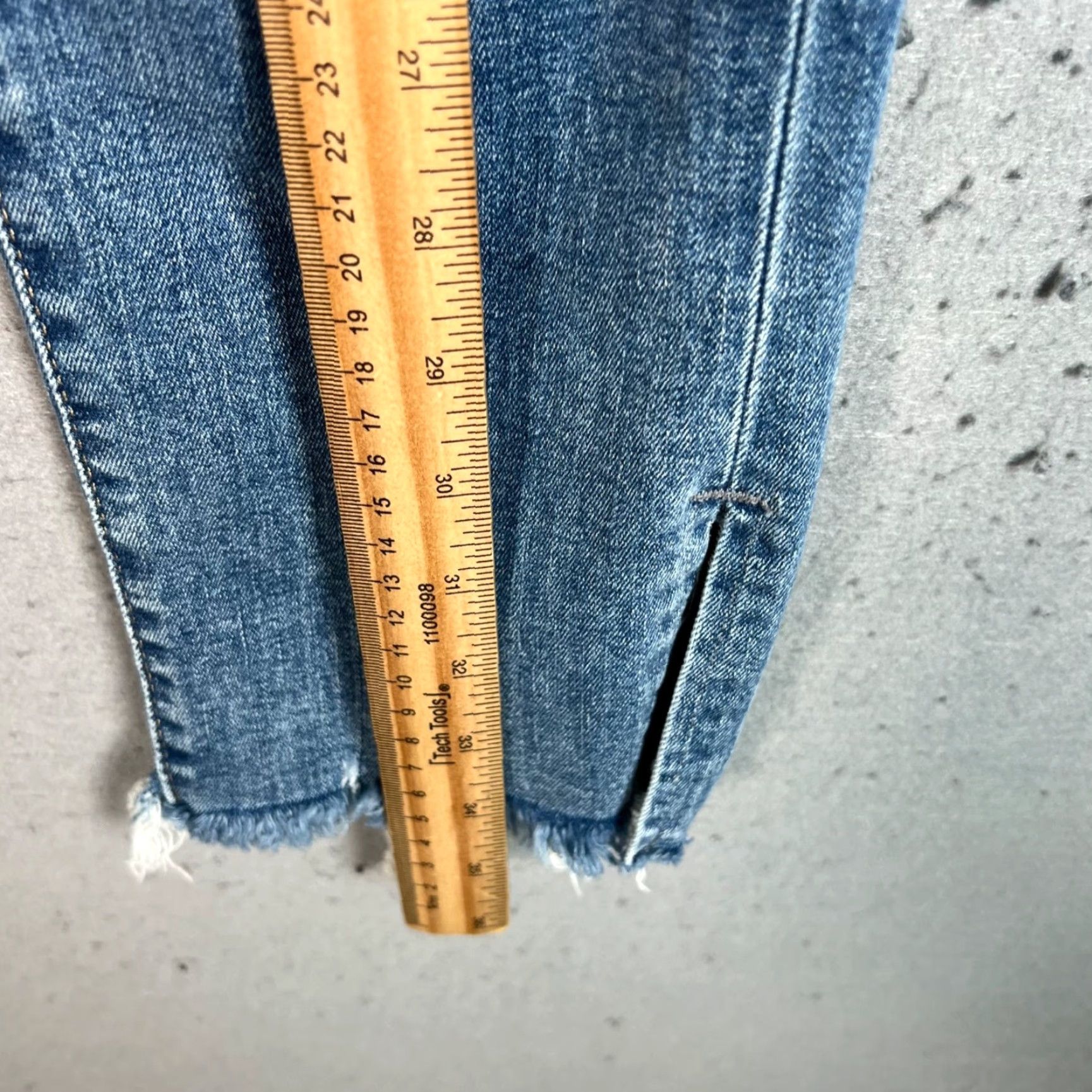 Levi's VINTAGE Levis 724 High Rise Straight Womens Jeans Size 24 Blue Denim Distressed Size 42" / US 20 - 7 Thumbnail