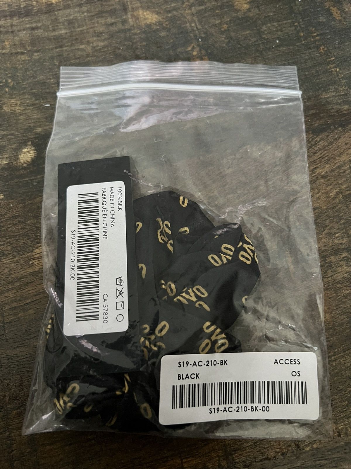 Drake × October's Very Own OVO Silk Scrunchie Size ONE SIZE - 2 Thumbnail