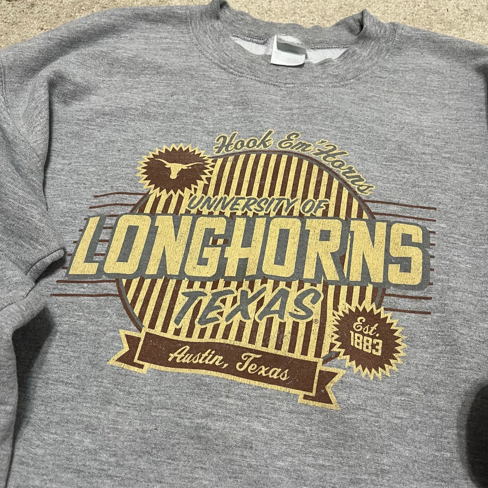 Gildan Texas Longhorns NCAA College Graphic Grey Crewneck Medium Size US M / EU 48-50 / 2 - 4 Thumbnail