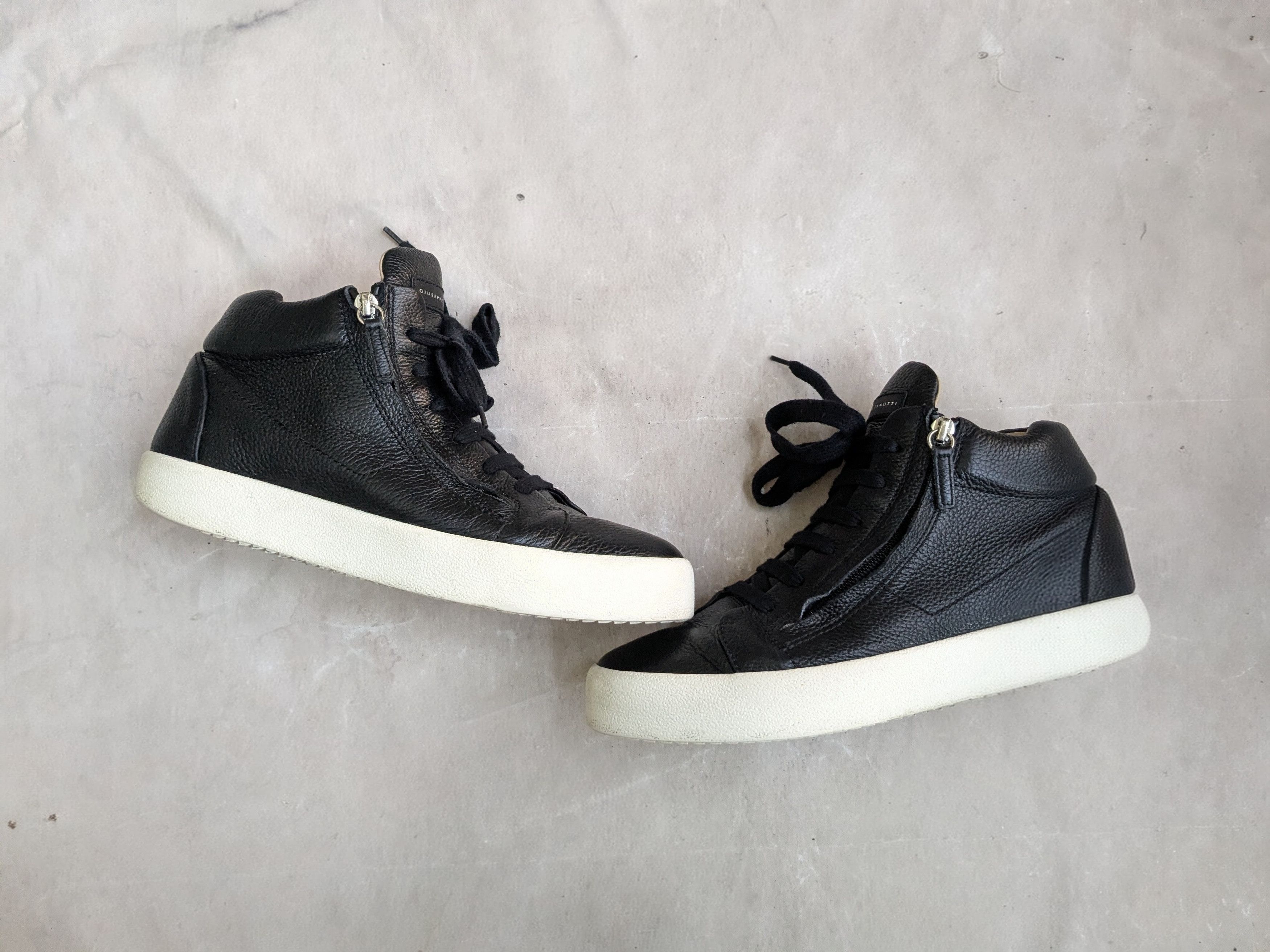 Giuseppe Zanotti Giuseppe Zanotti High Tops Black White 9 42 Leather Size US 9 / EU 42 - 1 Thumbnail