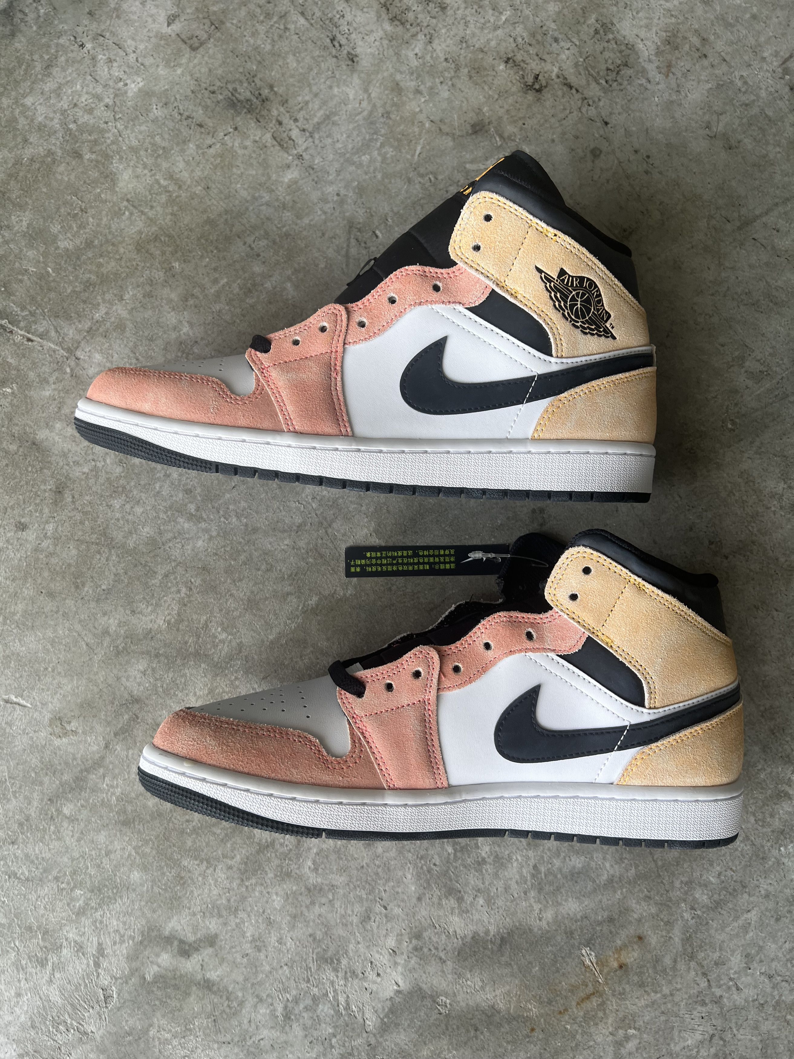 Jordan Brand × Nike Air Jordan 1 MID SE Size US 10 / EU 43 - 1 Thumbnail