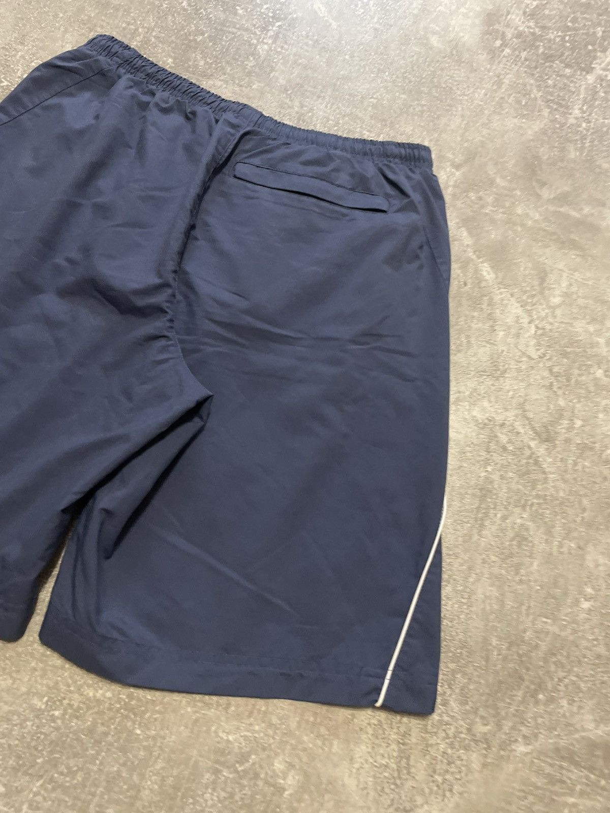 Nike Vintage Nike Nylon Shorts Swoosh Logo Y2K Size M Size US 32 / EU 48 - 13 Thumbnail