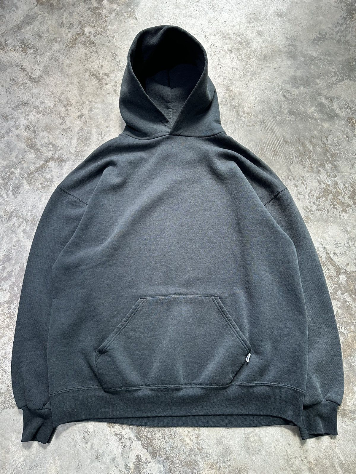 Image of Russell Athletic x Vintage 1990S Russell Hoodie Black Made In Usa Faded, Men's (Size XL)