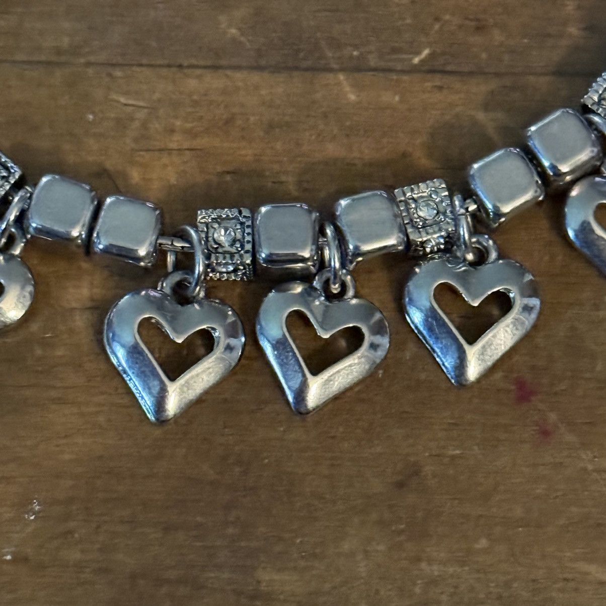 Other Silver tone dangling hearts charm necklace Size ONE SIZE - 4 Thumbnail