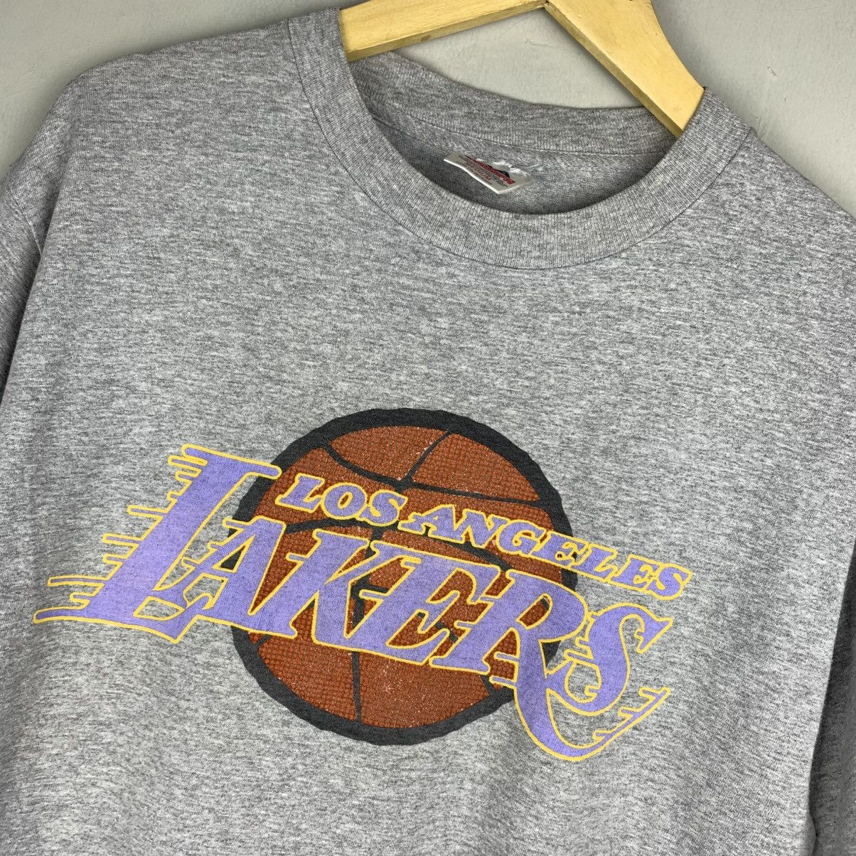 NBA × Vintage Vintage Los Angeles Lakers NBA T Shirt Size US M / EU 48-50 / 2 - 4 Thumbnail