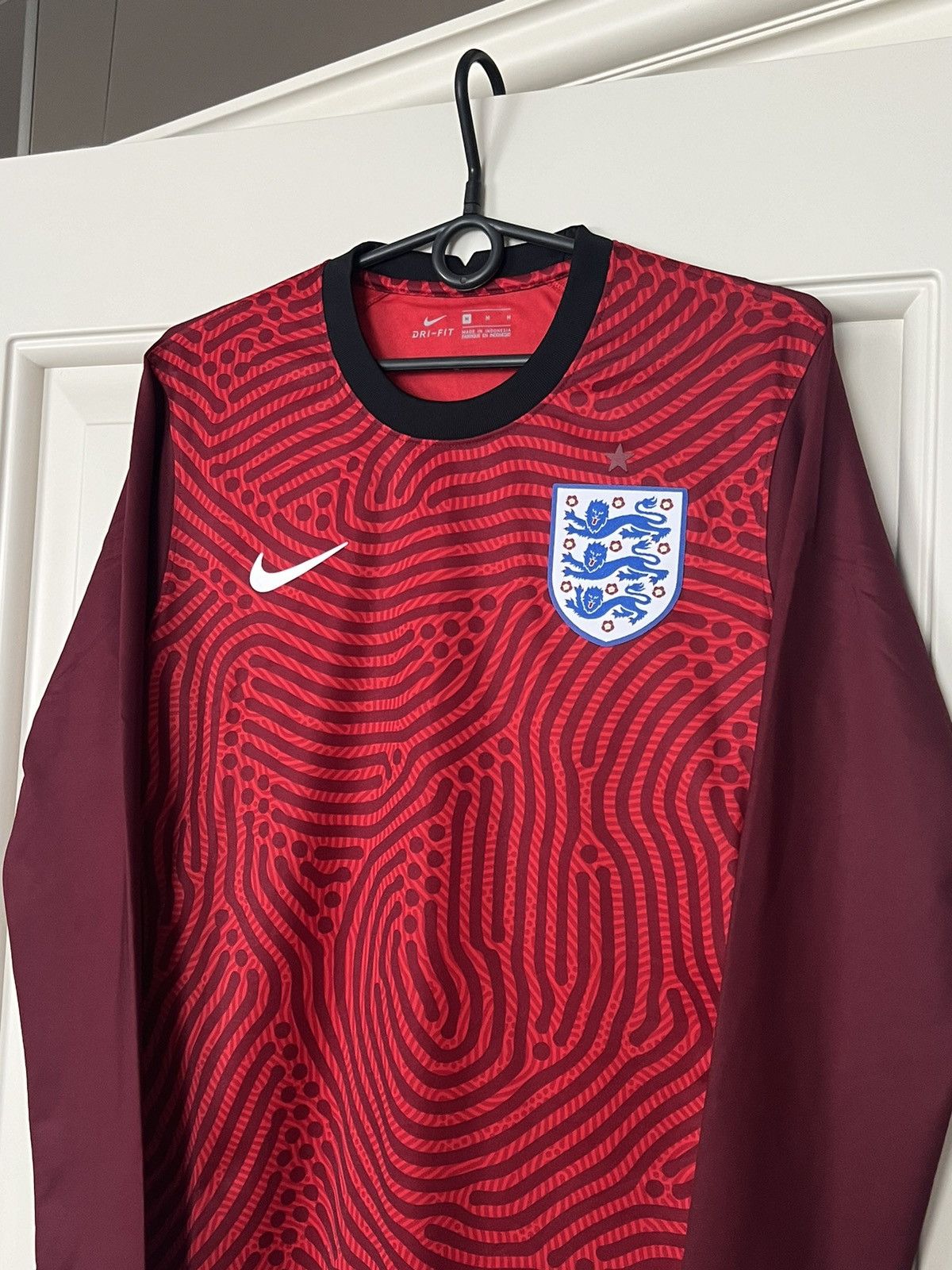 Nike Nike England Soccer Jersey Football Shirt Long Sleeve Size US M / EU 48-50 / 2 - 2 Thumbnail