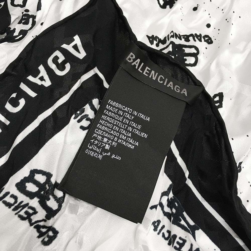 Balenciaga o1bcso1str1024 Size: OS / Hand-Drawn BB Icon Scarf Size ONE SIZE - 3 Thumbnail