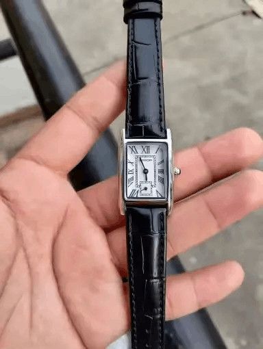 Jewelry 2000s vintage style cute square leather luxury watch Size ONE SIZE - 1 Thumbnail
