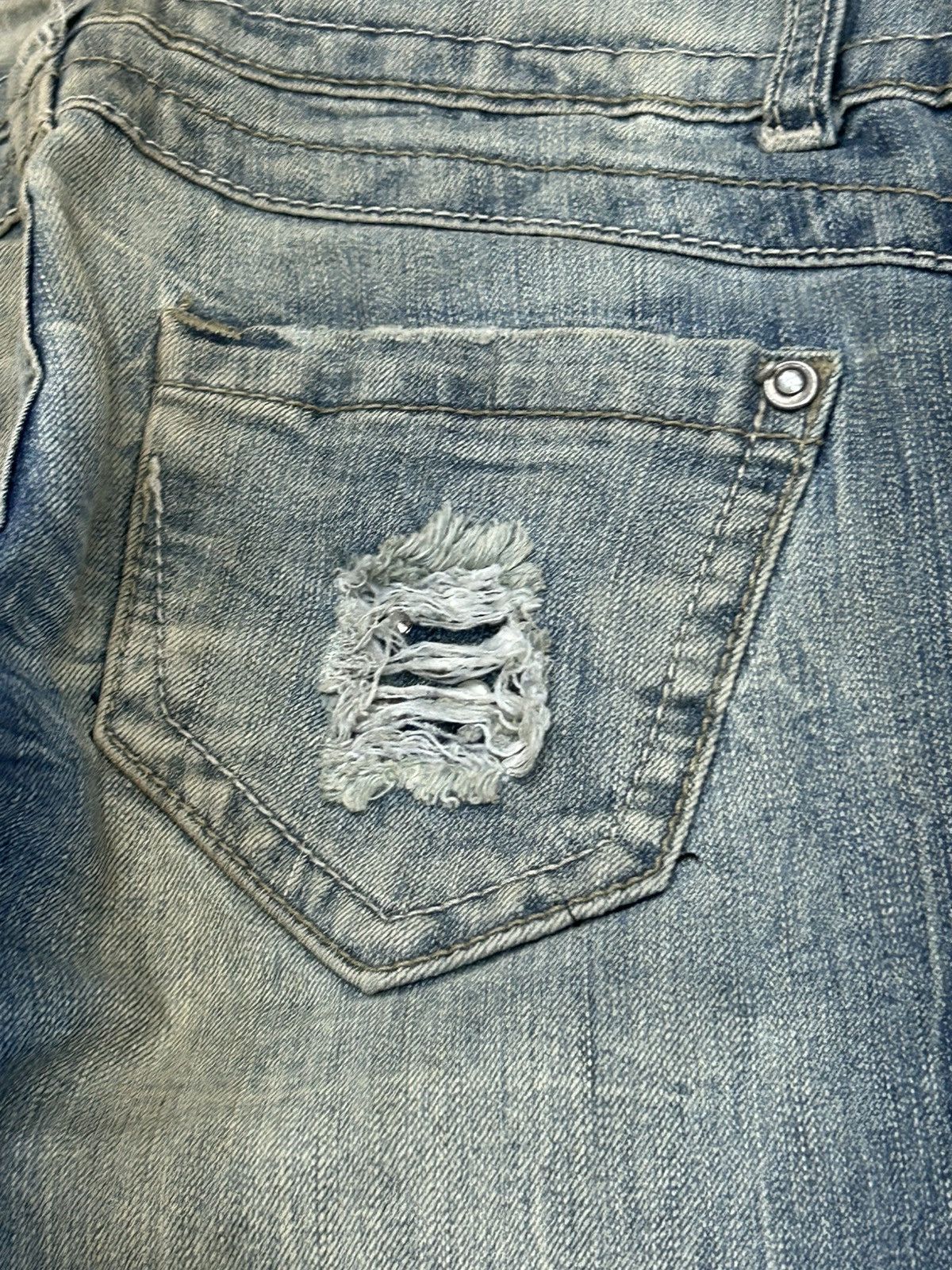 If Six Was Nine Flare Bongo Denim Japan Mud Washed Distress Emblishh Clawn Size US 31 - 13 Thumbnail