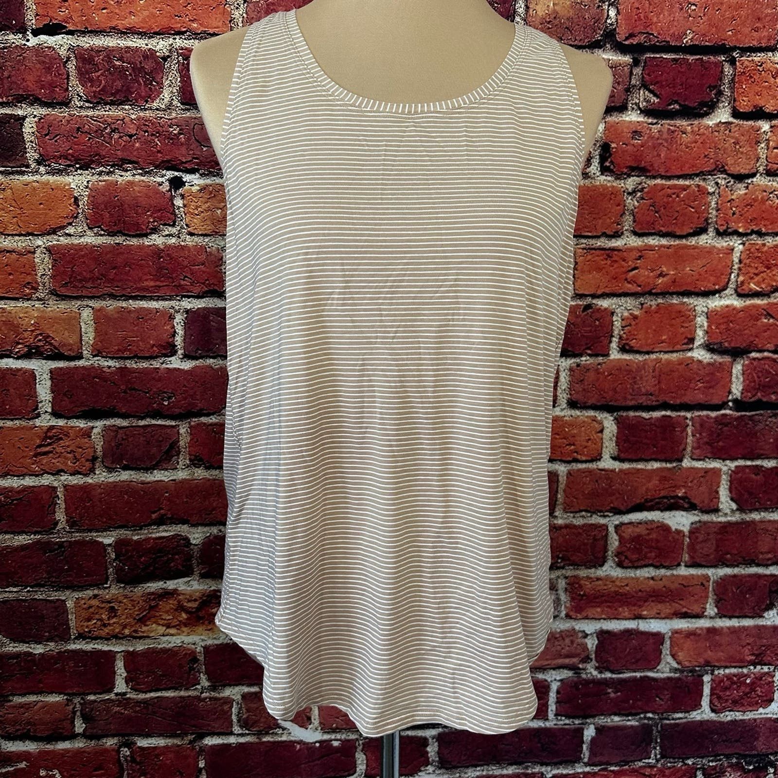 Lululemon Lululemon Tank Top size 10 Size L / US 10 / IT 46 - 2 Thumbnail