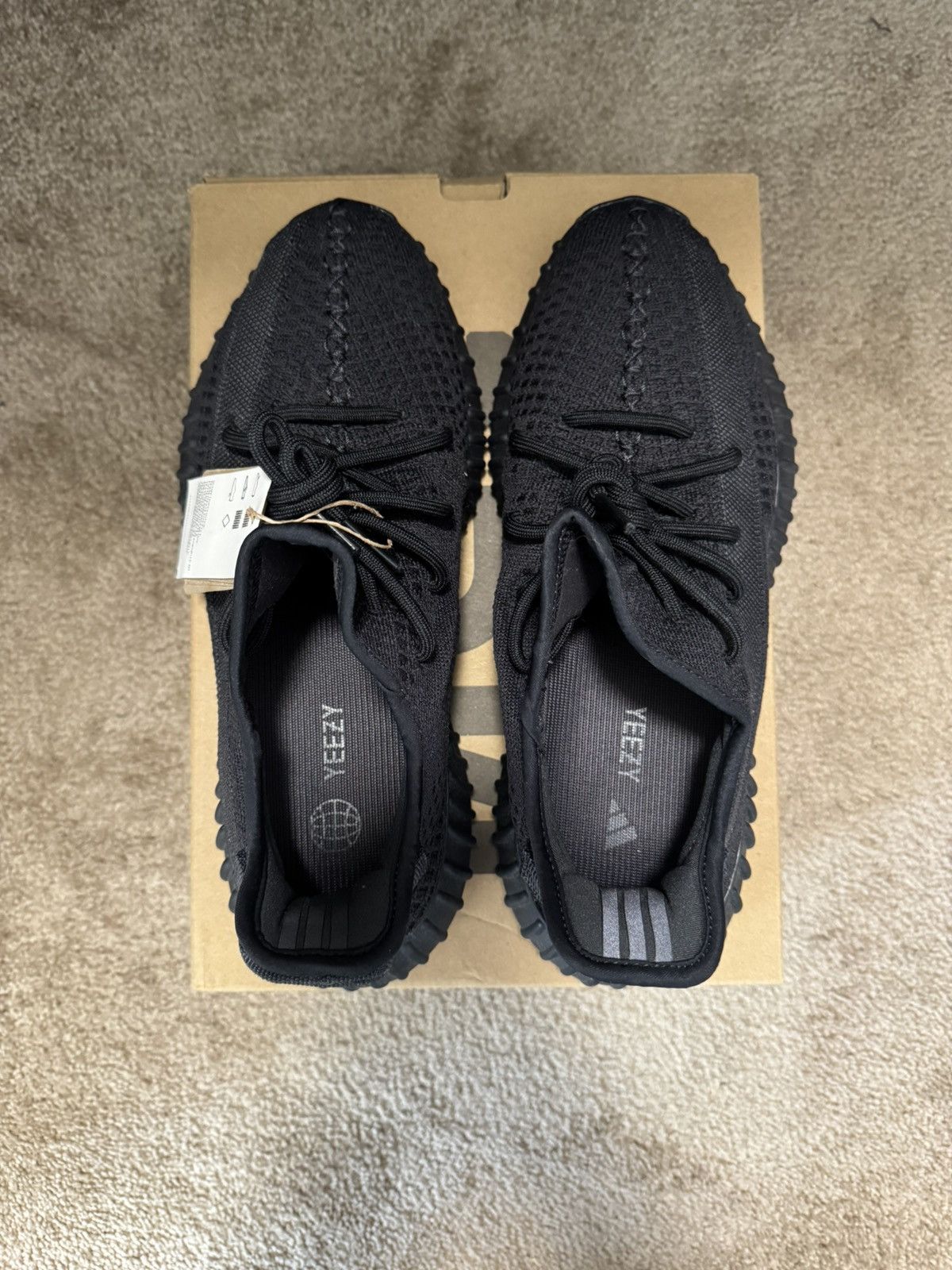 Adidas Yeezy 350 V2 - Onyx 9.5 Size US 9.5 / EU 42-43 - 6 Thumbnail