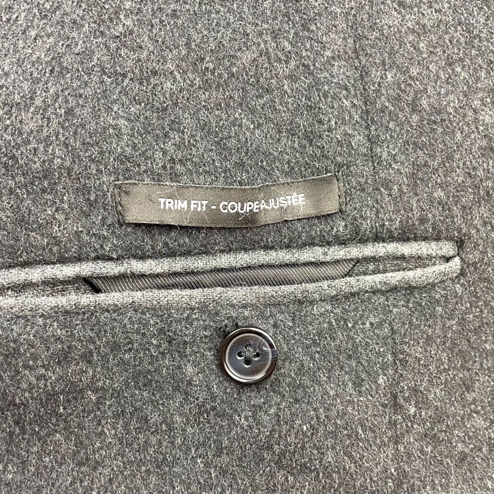 Saks Fifth Avenue Saks Fifth Avenue Men’s Overcoat Coat Wool Blend Charcoal Gray Large Trim Fit Lined Button Pockets Casual 3-Button Size US L / EU 52-54 / 3 - 4 Thumbnail