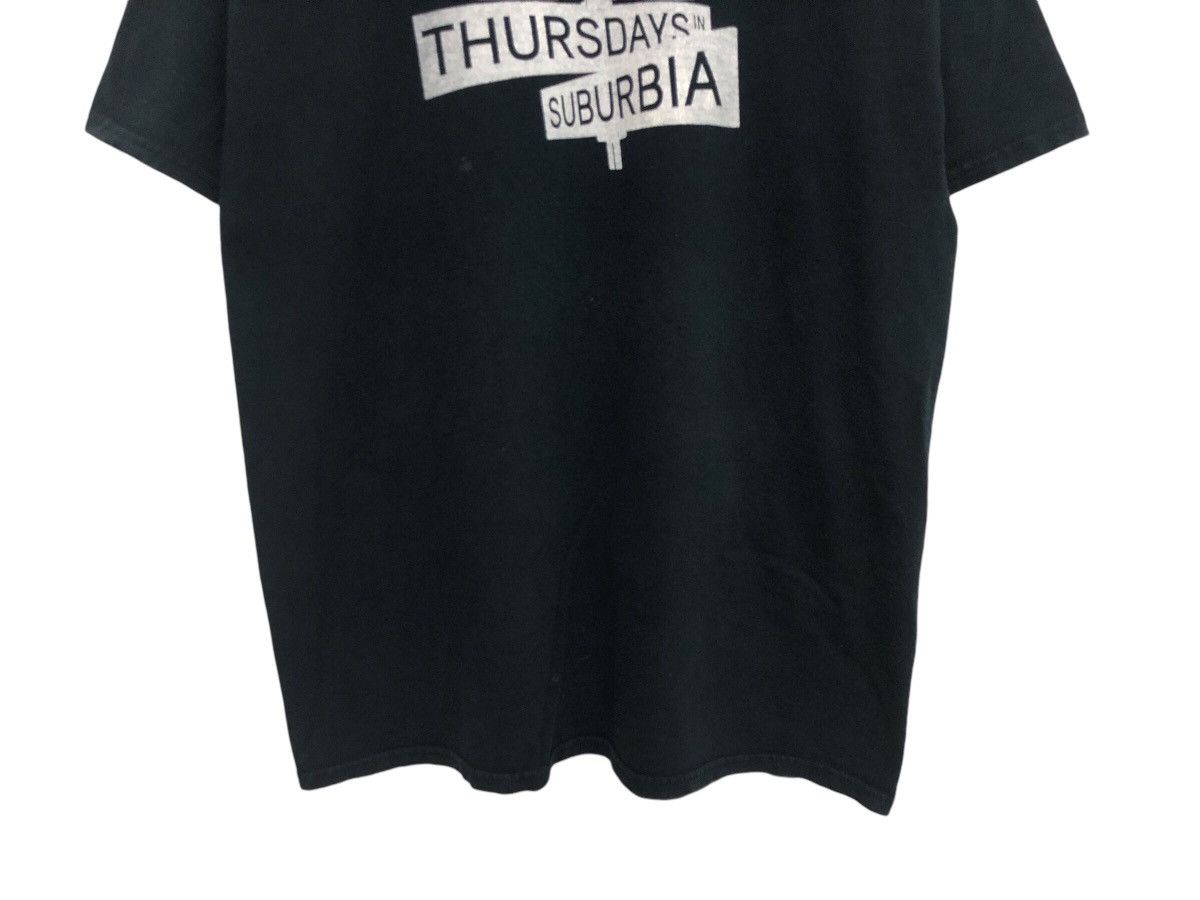 Band Tees × Gildan RARE 🤘🏽 THURSDAYS IN SUBURBIA ALTERNATIVE ROCK BAND TEE Size US XL / EU 56 / 4 - 4 Thumbnail