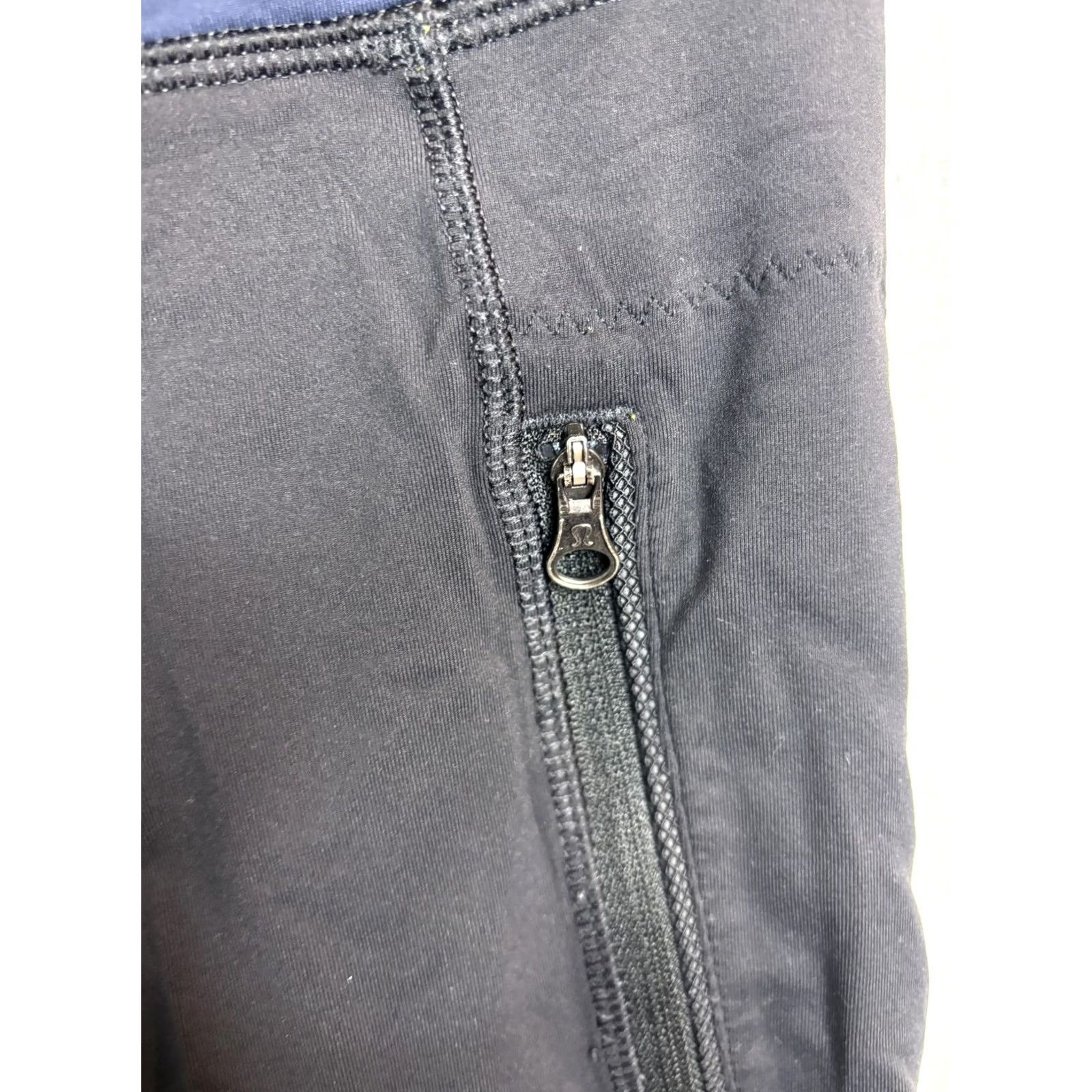 Lululemon Lululemon Pants Womens 6 Black Colorblock Run Inspire Crop Capri Leggings Size 28" / US 6 / IT 42 - 3 Thumbnail