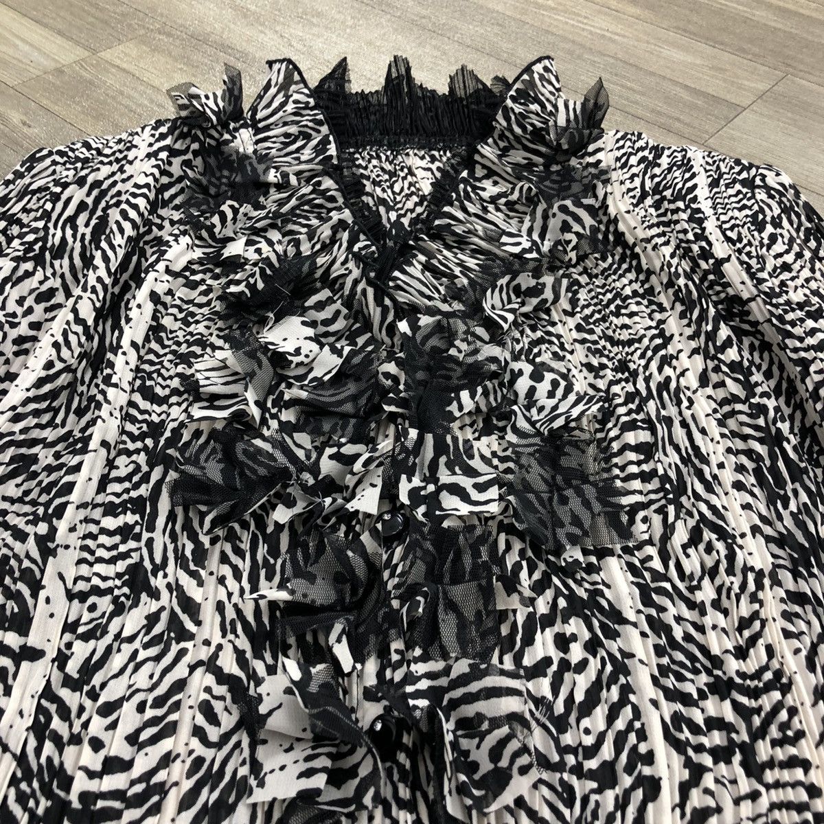 Japanese Brand × Vintage Issey Miyake Pleats Please Inspired Voltaire Abstract Blouse Size M / US 6-8 / IT 42-44 - 3 Thumbnail