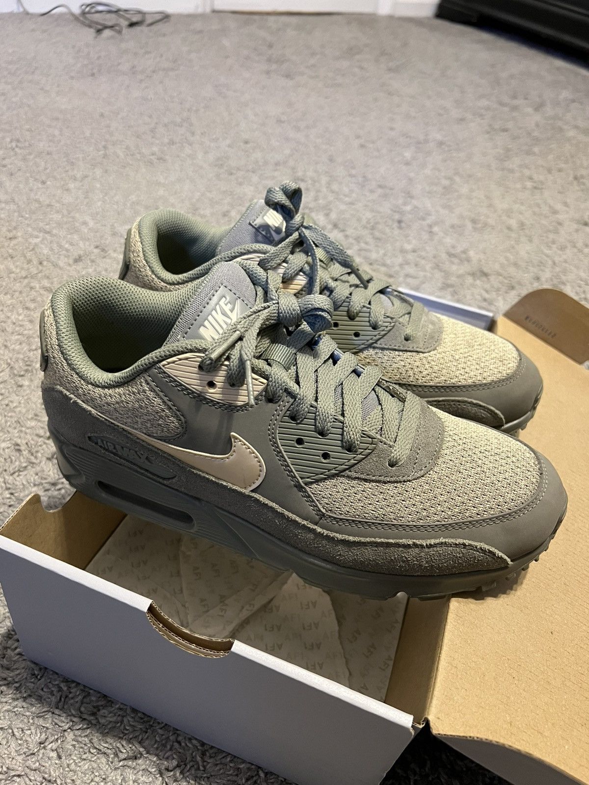 Nike Nike Air Max 90 Premium “Neutral Olive Size US 9 / EU 42 - 9 Thumbnail