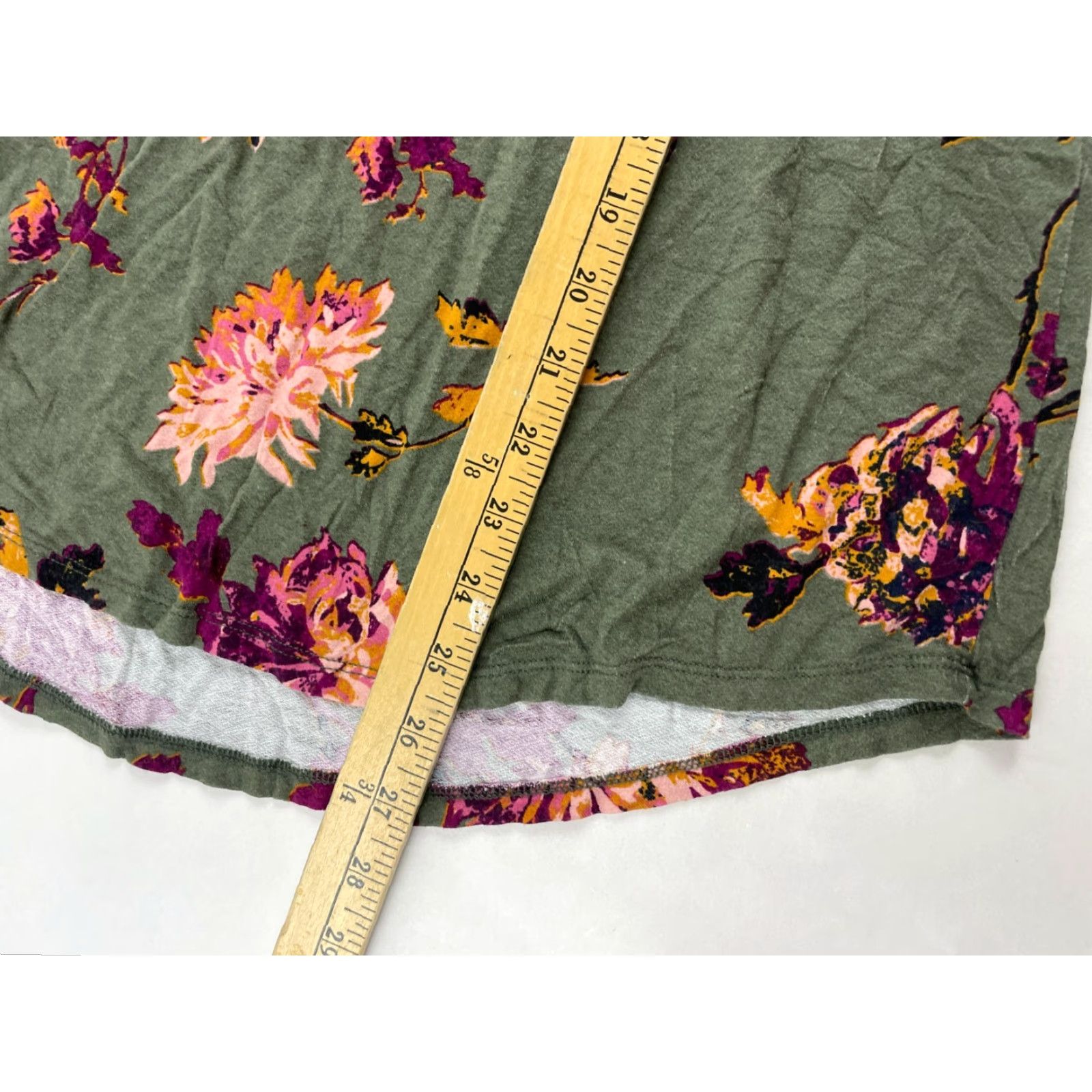 Vintage Maurices Shirt Women's Large Green Floral Back Cut Out Sleeveless Criss Cross V-Neck Size L / US 10 / IT 46 - 6 Thumbnail