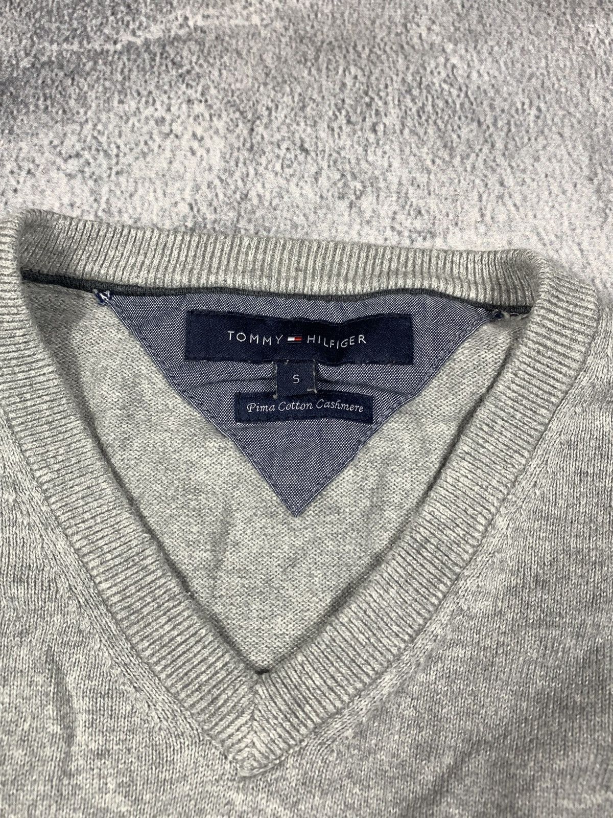 Tommy Hilfiger × Vintage Vintage Y2K Tommy Hilfiger sweater old money style size S Size US S / EU 44-46 / 1 - 3 Thumbnail