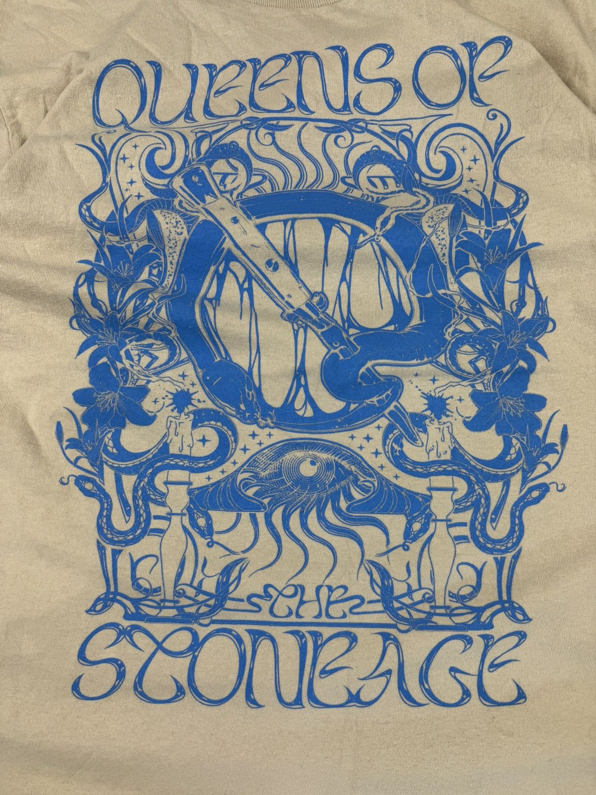 Band Tees Vintage Y2K Queens od the stone age graphic band tee merch Size US S / EU 44-46 / 1 - 4 Thumbnail