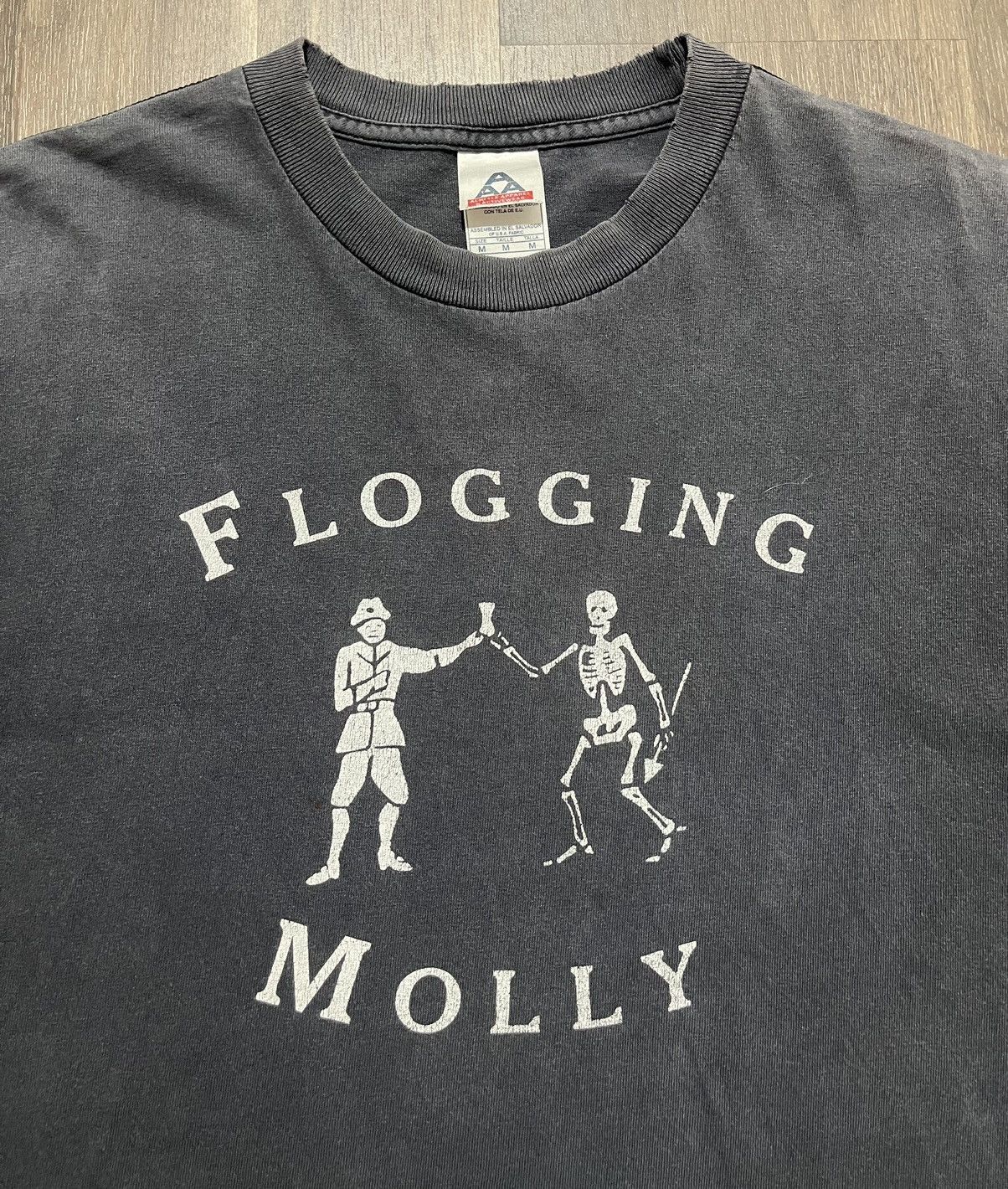 Band Tees × Vintage 90s Vintage Punk Rock Flogging Molly tee Size US M / EU 48-50 / 2 - 3 Thumbnail