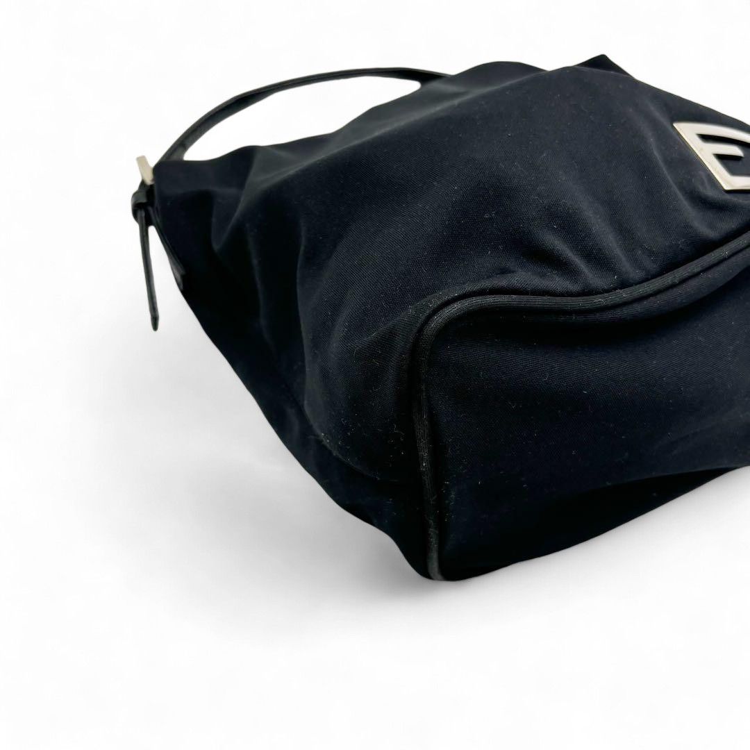 Fendi Fendi - Mamma Bucket Handbag Shoulder Bag Black Size ONE SIZE - 7 Thumbnail