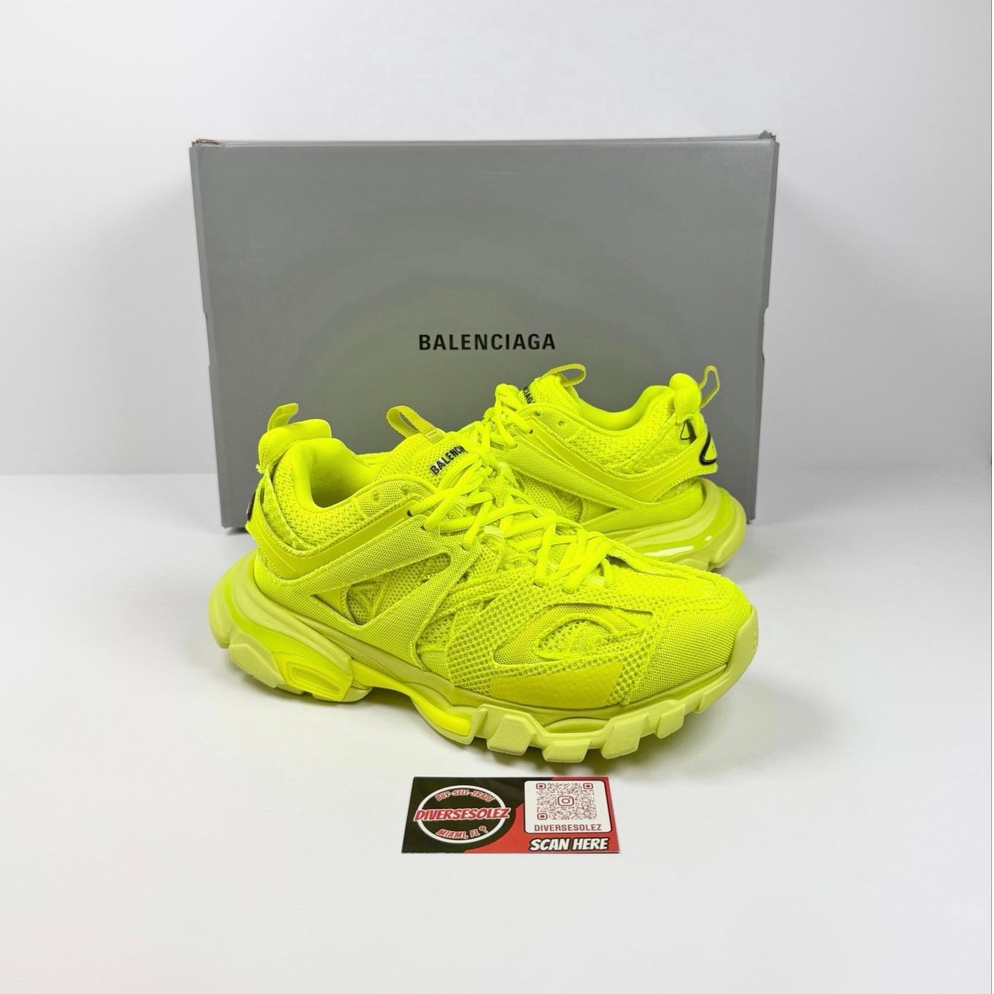 Balenciaga Size 41EU/8US - Balenciaga Track Fluo Yellow NEW Size US 8 / IT 38 - 1 Thumbnail