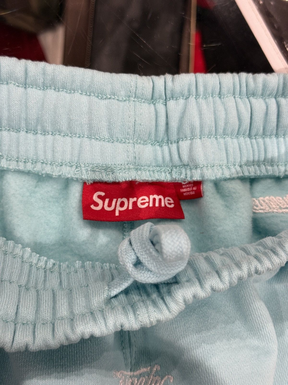 Supreme Supreme Repeat Script Sweatpants Light Blue Size: M Size US 32 / EU 48 - 6 Thumbnail