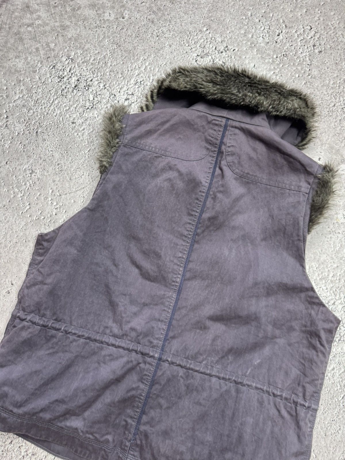 Other Vintage Womens Faux Fur Cargo Vest Y2K Zip Gilet Size M / US 6-8 / IT 42-44 - 11 Thumbnail