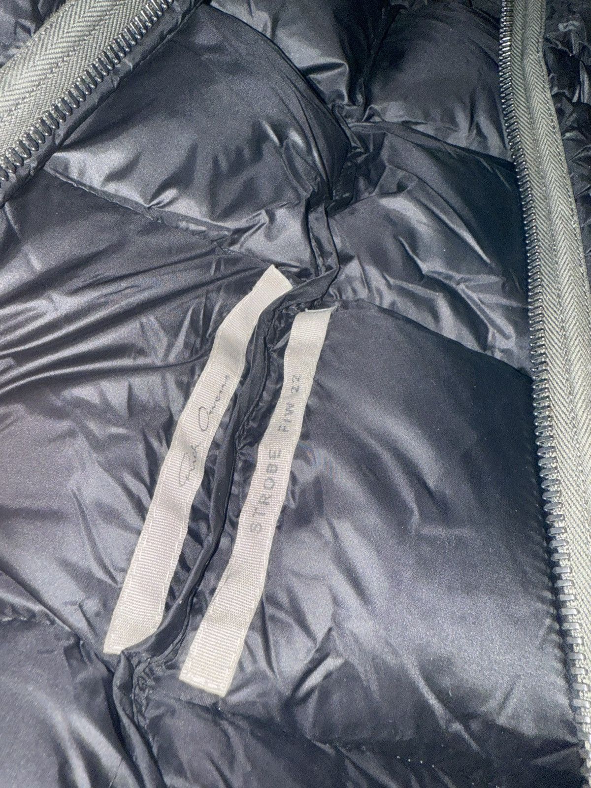 Rick Owens × Rick Owens Drkshdw Rick Owens • Black Jumbo Gimp Down Coat Size US M / EU 48-50 / 2 - 14 Thumbnail