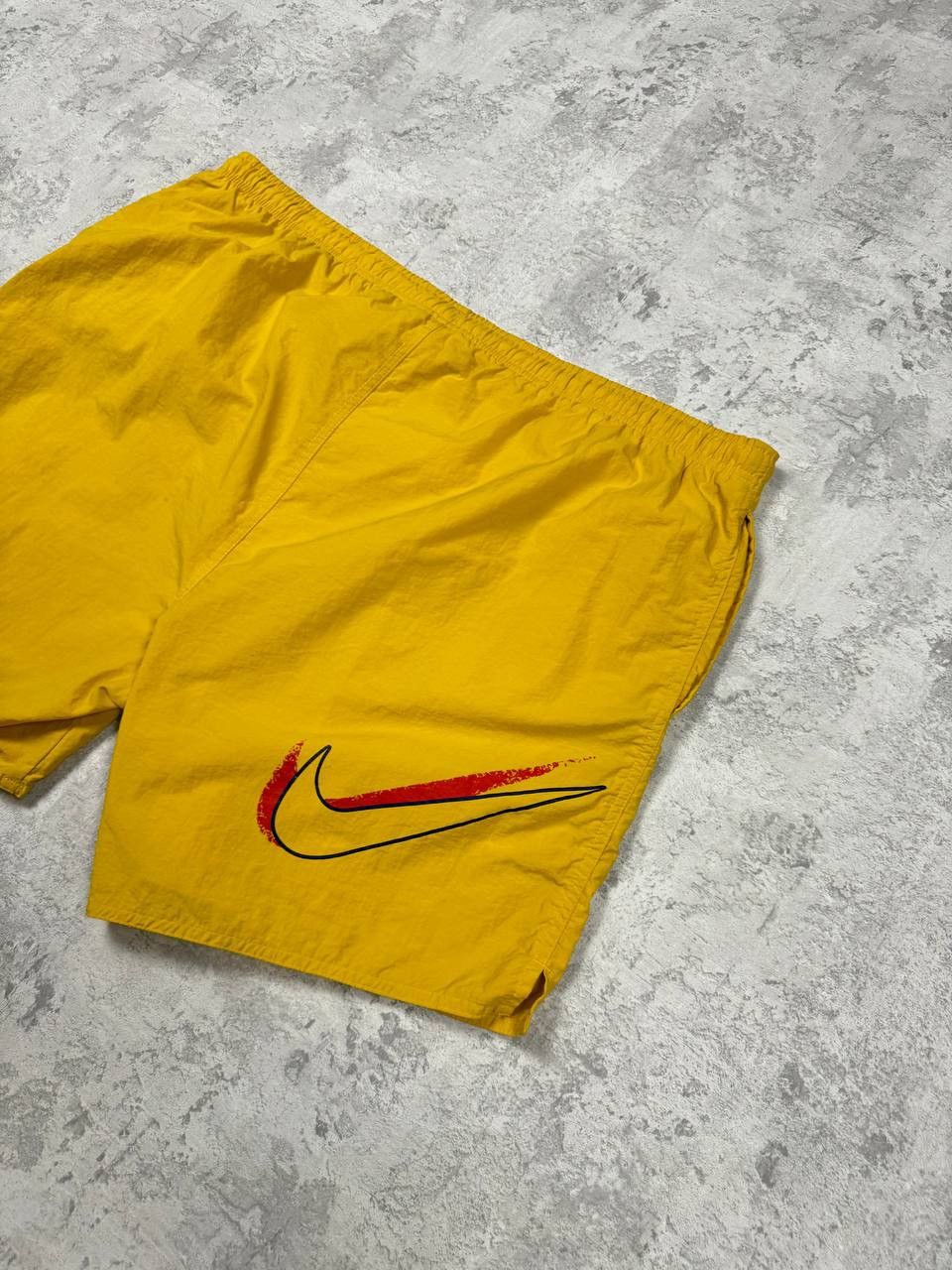 Nike RARE Vintage Nike Yellow Shorts Big Logo Size XL Size US 37 - 8 Thumbnail