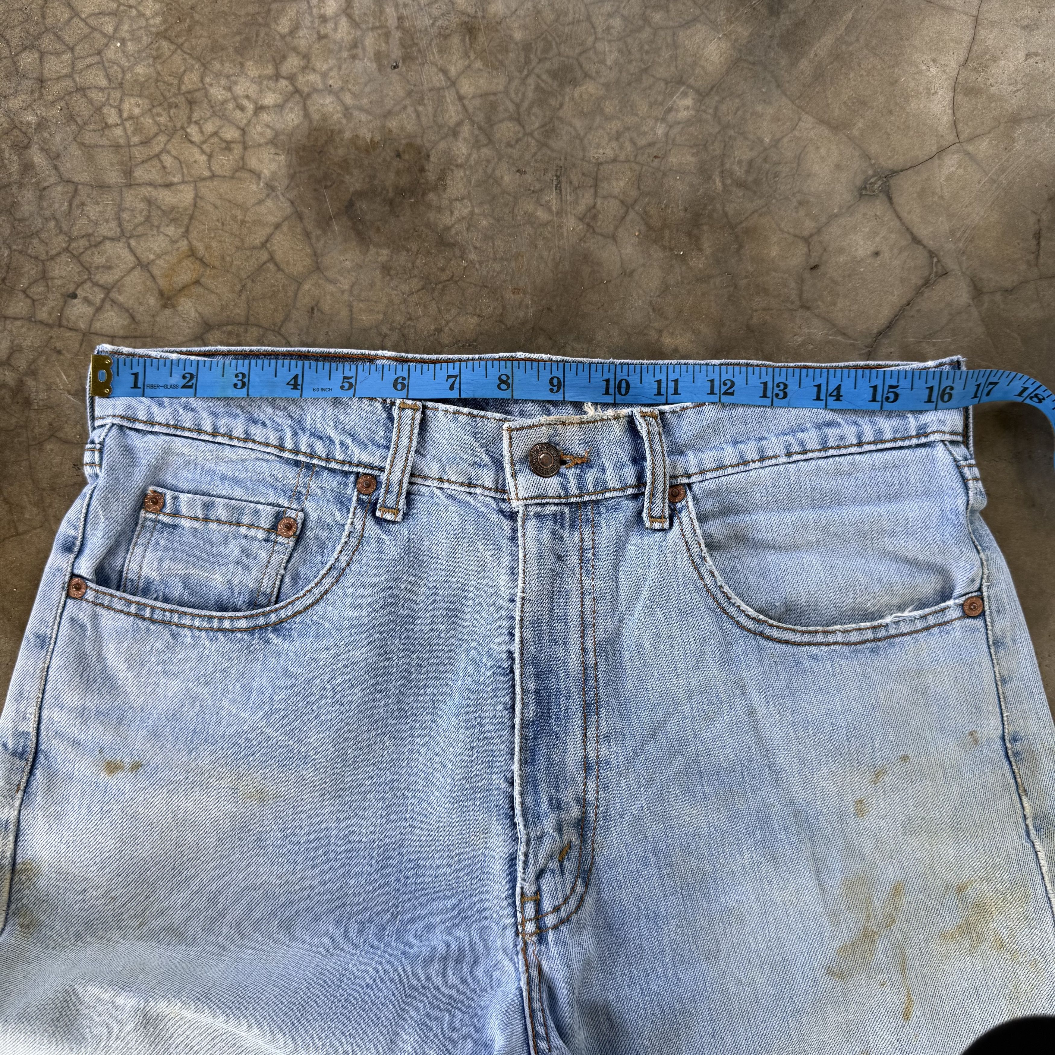 Levi's Vintage Clothing Vintage Levi's 512 Ripped Faded Light Wash Denim Jean W33 Size US 33 - 5 Thumbnail