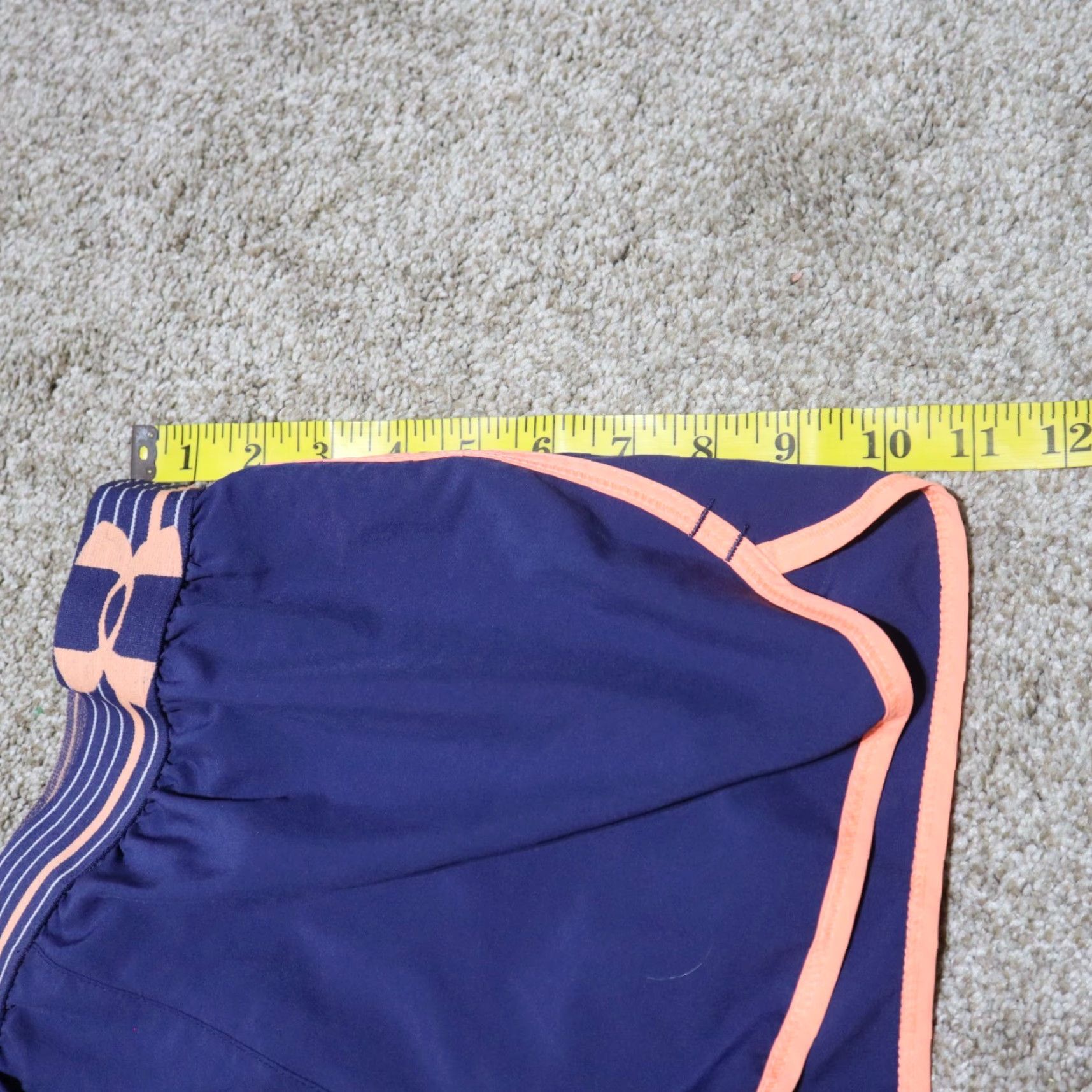 Under Armour Under Armour HeatGear Shorts Women's XS Running & Jogging Athletic Orange Short Pants - 100% Polyester - Inseam 2.0 in. Size 26" / US 2 / IT 38 - 6 Thumbnail