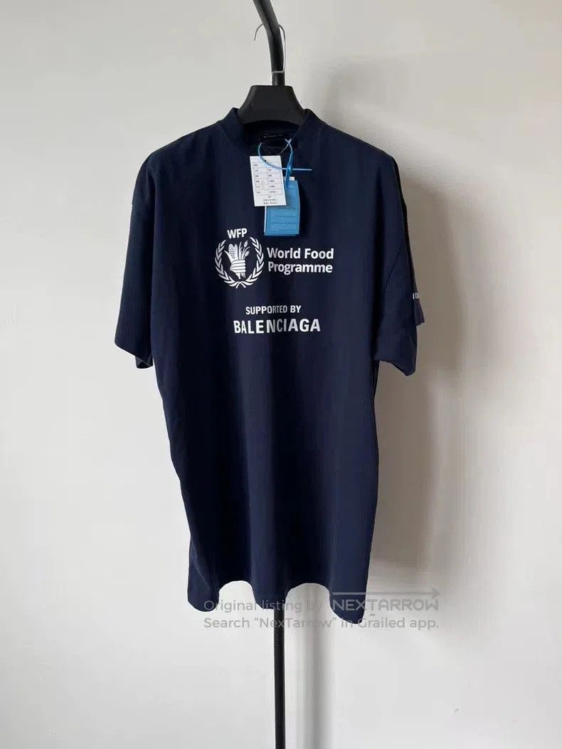Balenciaga Balenciaga x WFP Wheat Ear Collaborative Short-Sleeve T-Shi Size US S / EU 44-46 / 1 - 1 Thumbnail